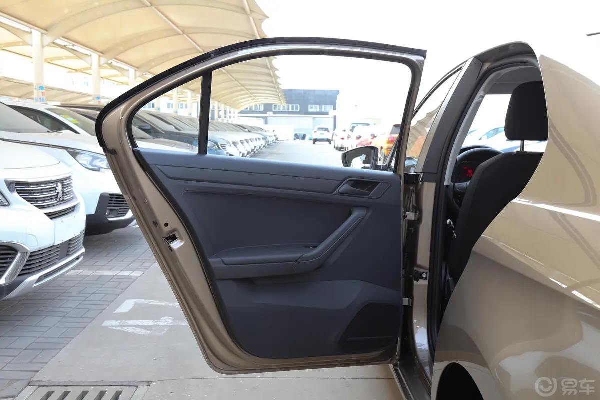 捷达梦想版 1.4L 手动 时尚版驾驶员侧后车门