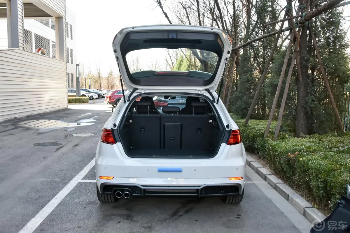 奥迪A3Sportback 40TFSI 运动版 国V空间