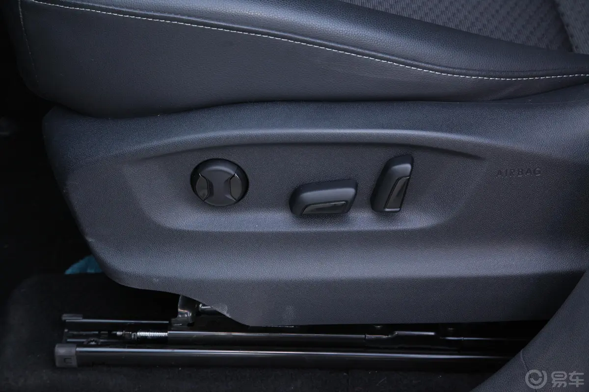 途昂380TSI 四驱 舒适版内饰