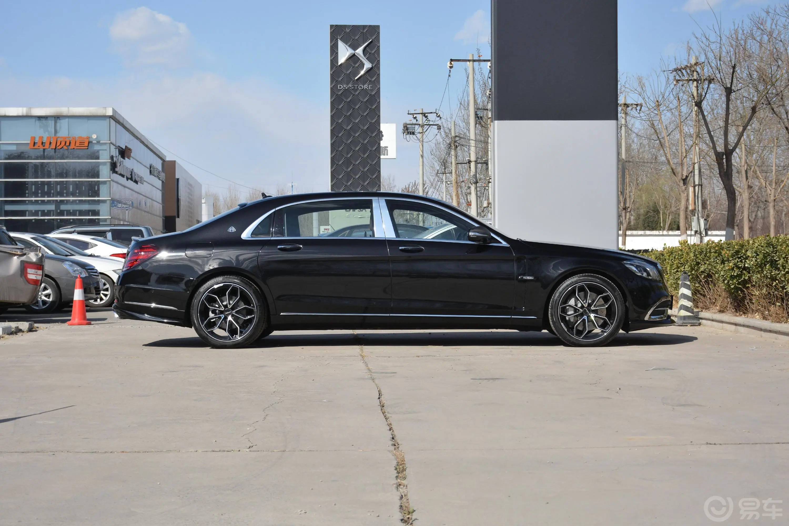 Lorinser MAYBACH S级S650正侧车头向右水平