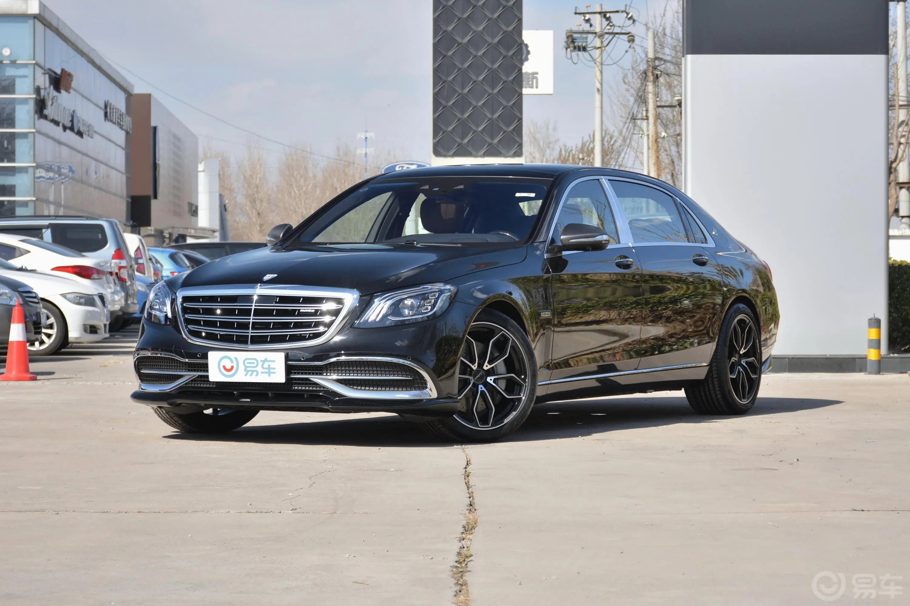 Lorinser MAYBACH S级S650侧前45度车头向左水平