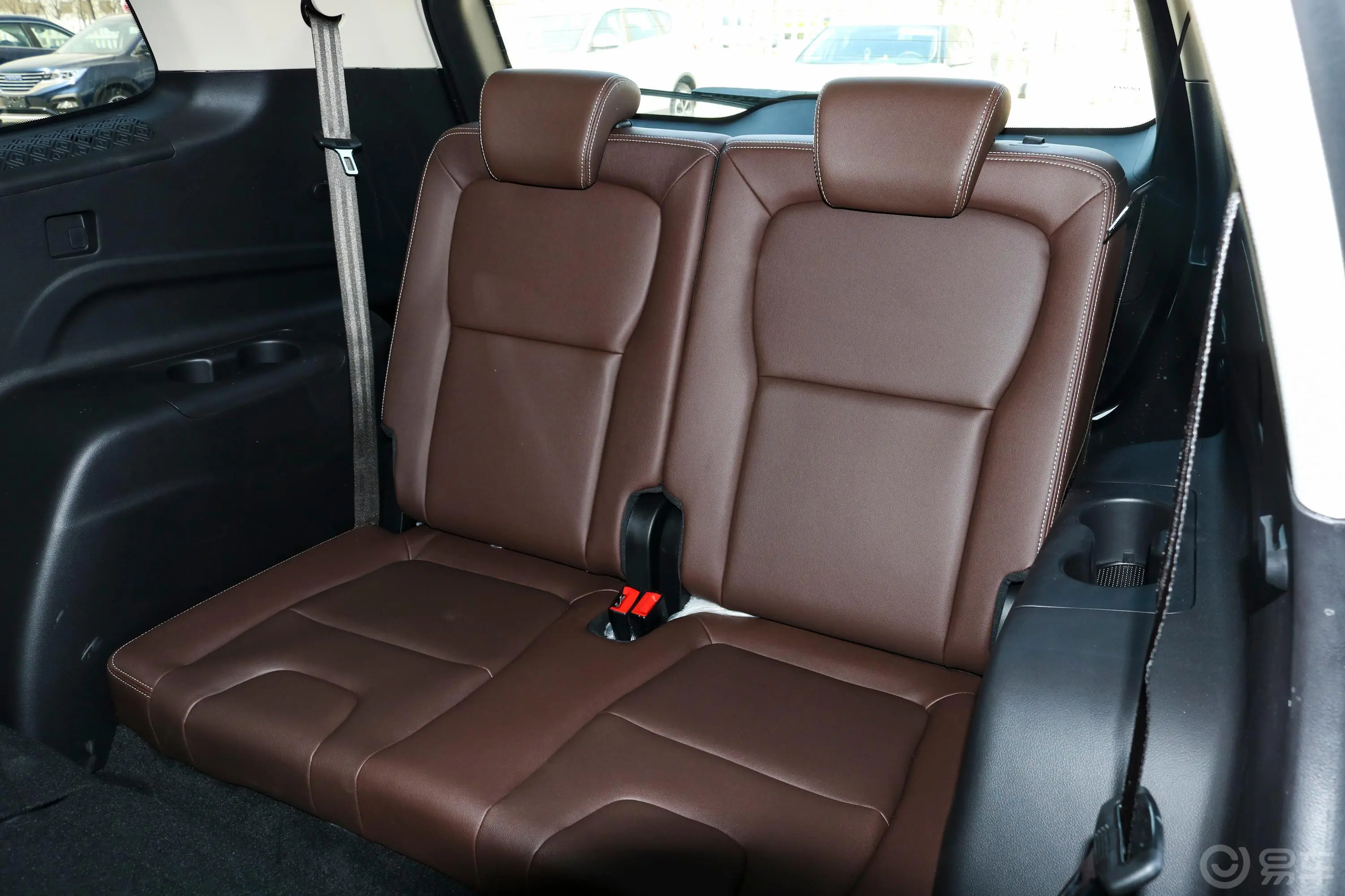 君马S701.5T 手自一体 舒适版第三排座椅