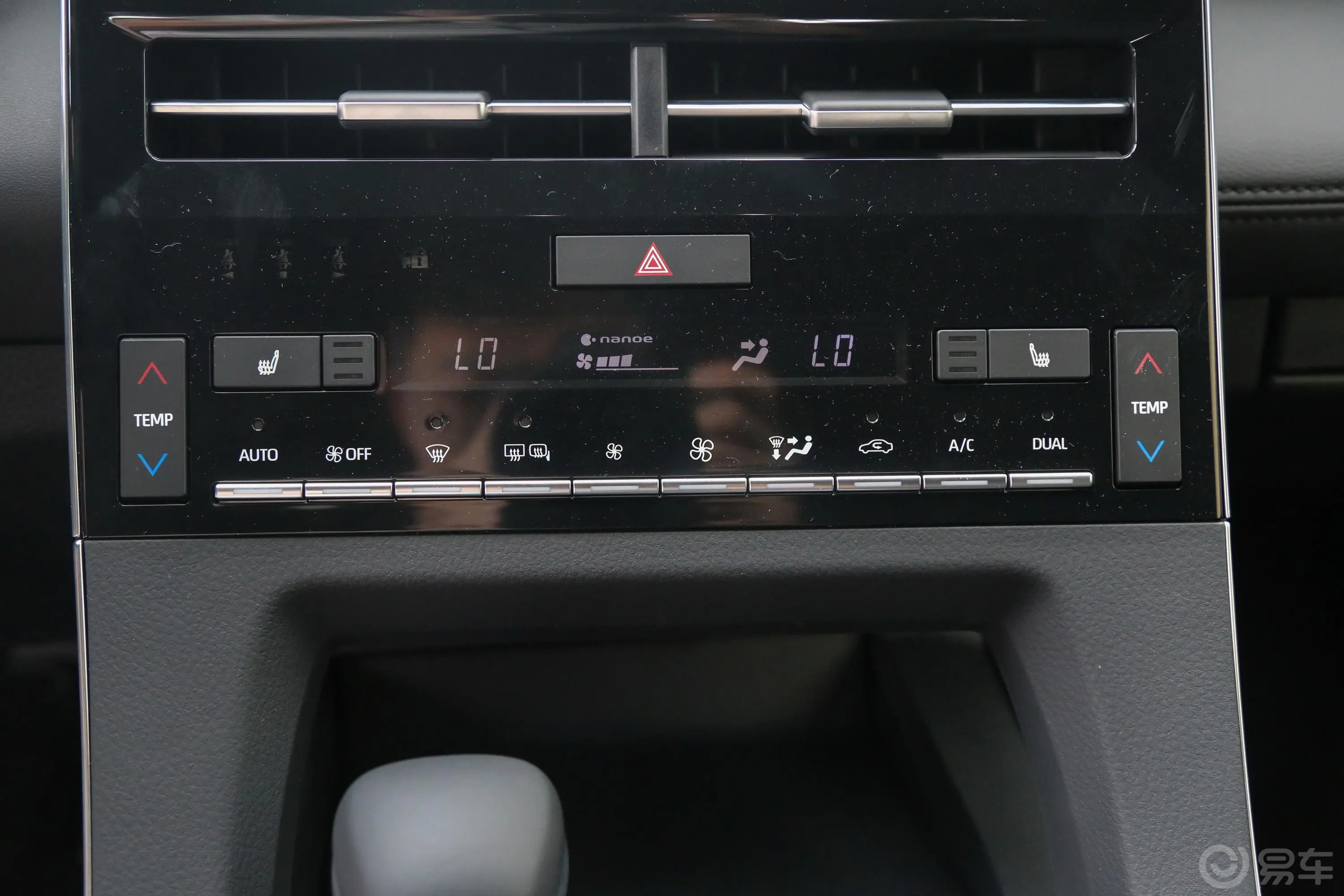 亚洲龙2.5L 手自一体 Touring尊贵版 国V空调