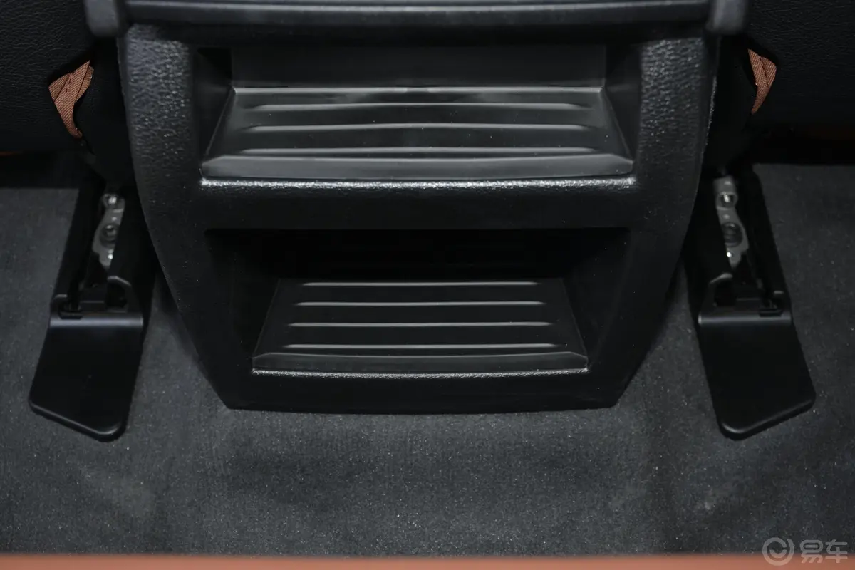 宝马X6xDrive35i 尊享版M运动套装空间