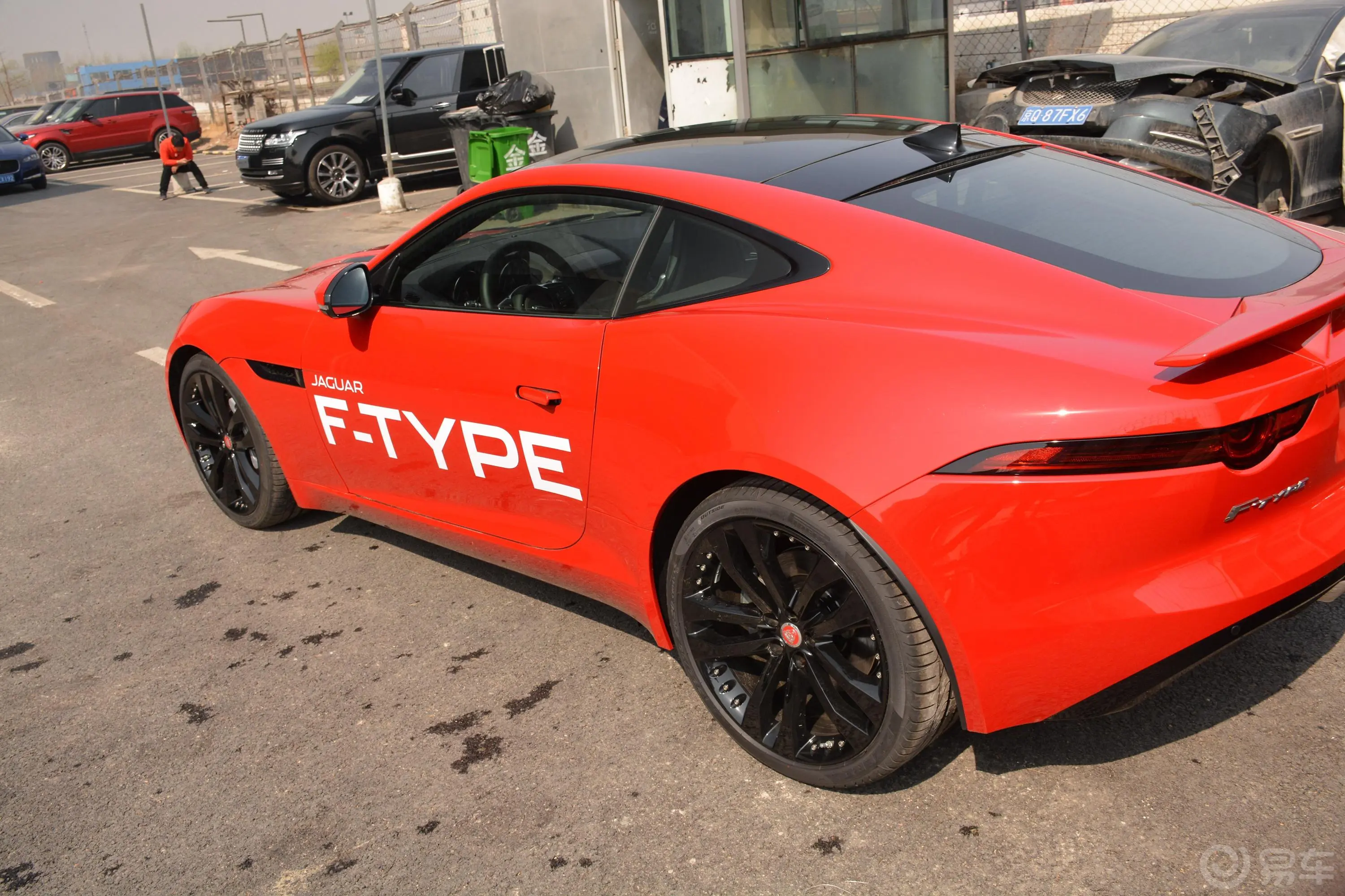 捷豹F-TYPE2.0T 后驱 硬顶版外观