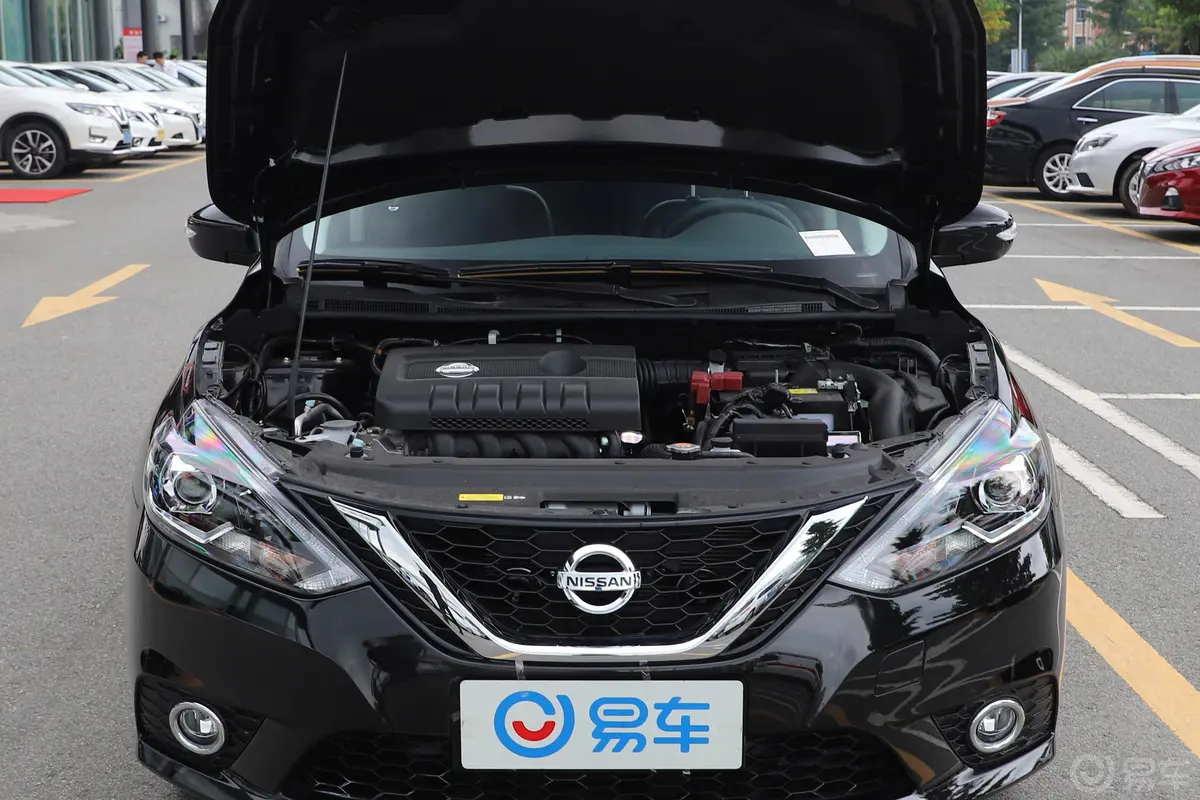 轩逸1.6XV CVT 智联尊享版 国VI发动机舱整体