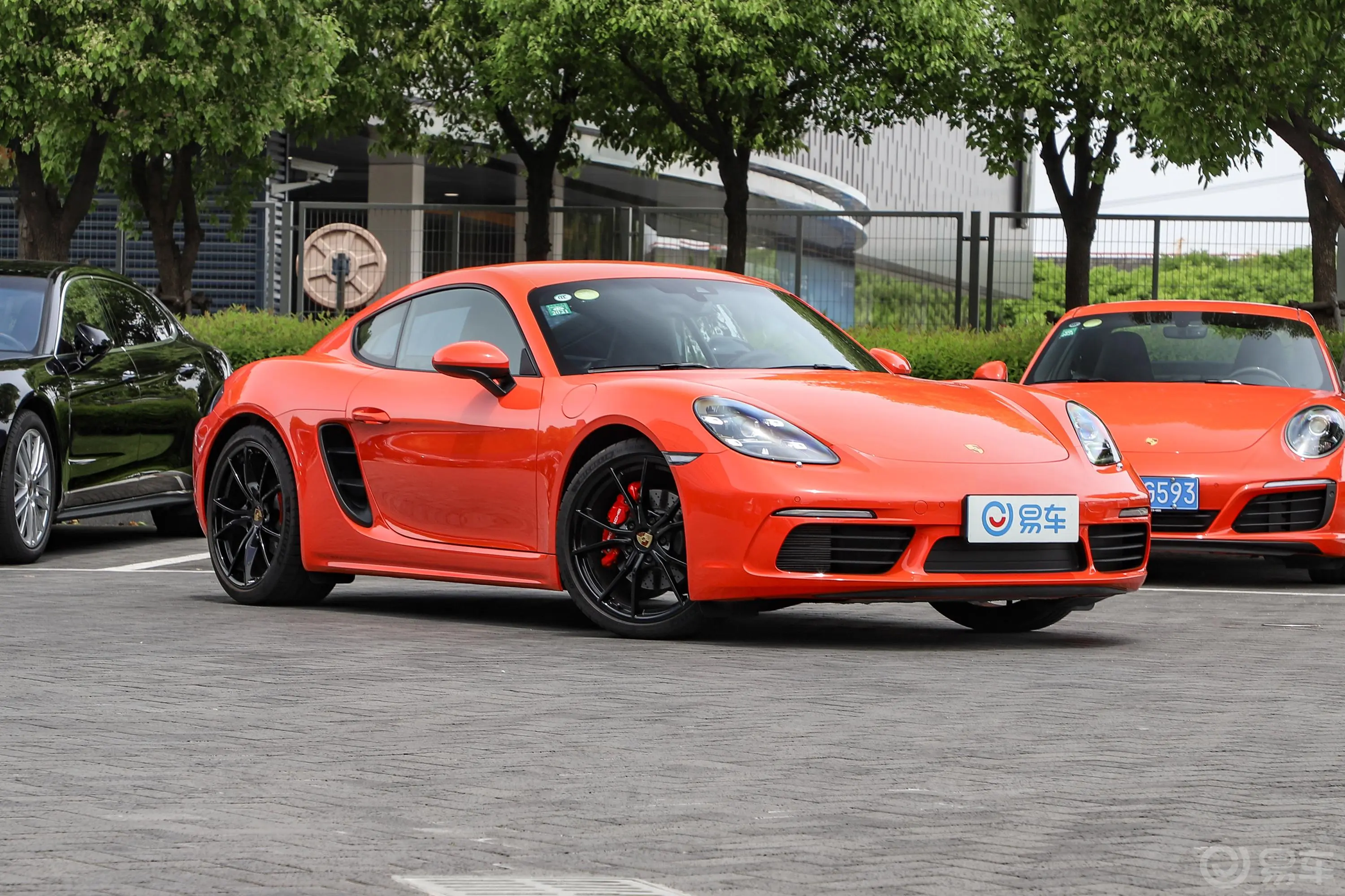 保时捷718Cayman S 2.5T胎压信息铭牌