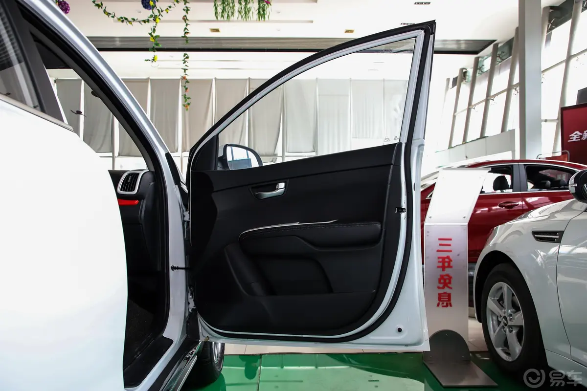 KX3傲跑1.6L 手自一体 时尚天窗版副驾驶员车门