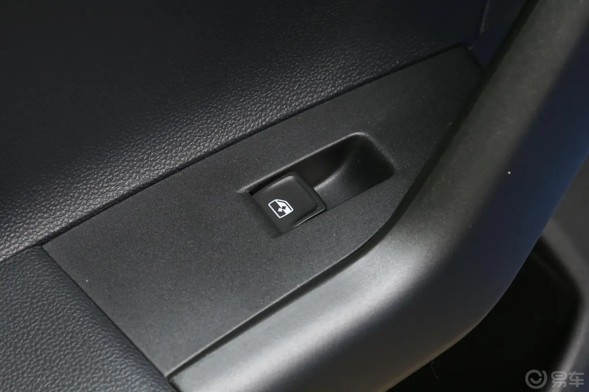 PoloPlus 1.5L 手自一体 炫彩科技版后车窗调节