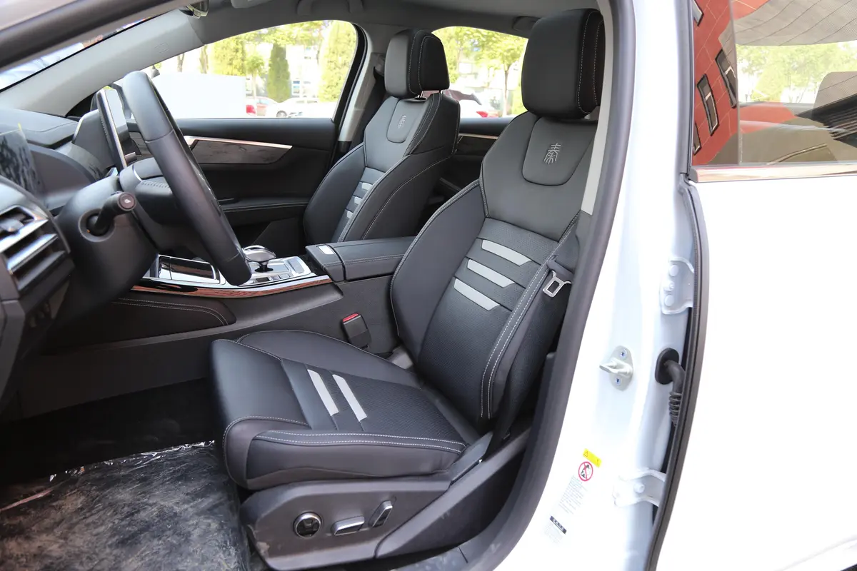 秦Pro新能源EV 超能版 高功率高续航版 智联领创型驾驶员座椅