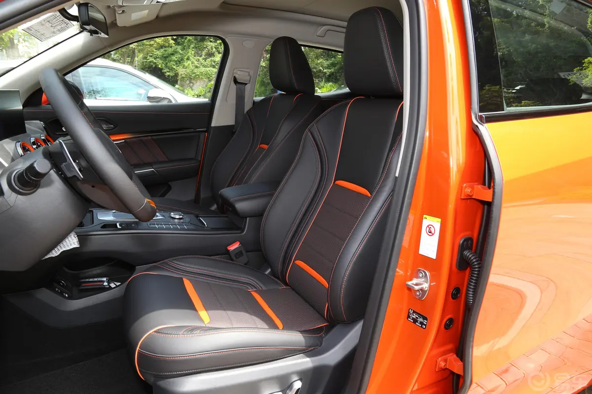 魏牌VV51.5T 双离合 两驱 倾橙限量版驾驶员座椅