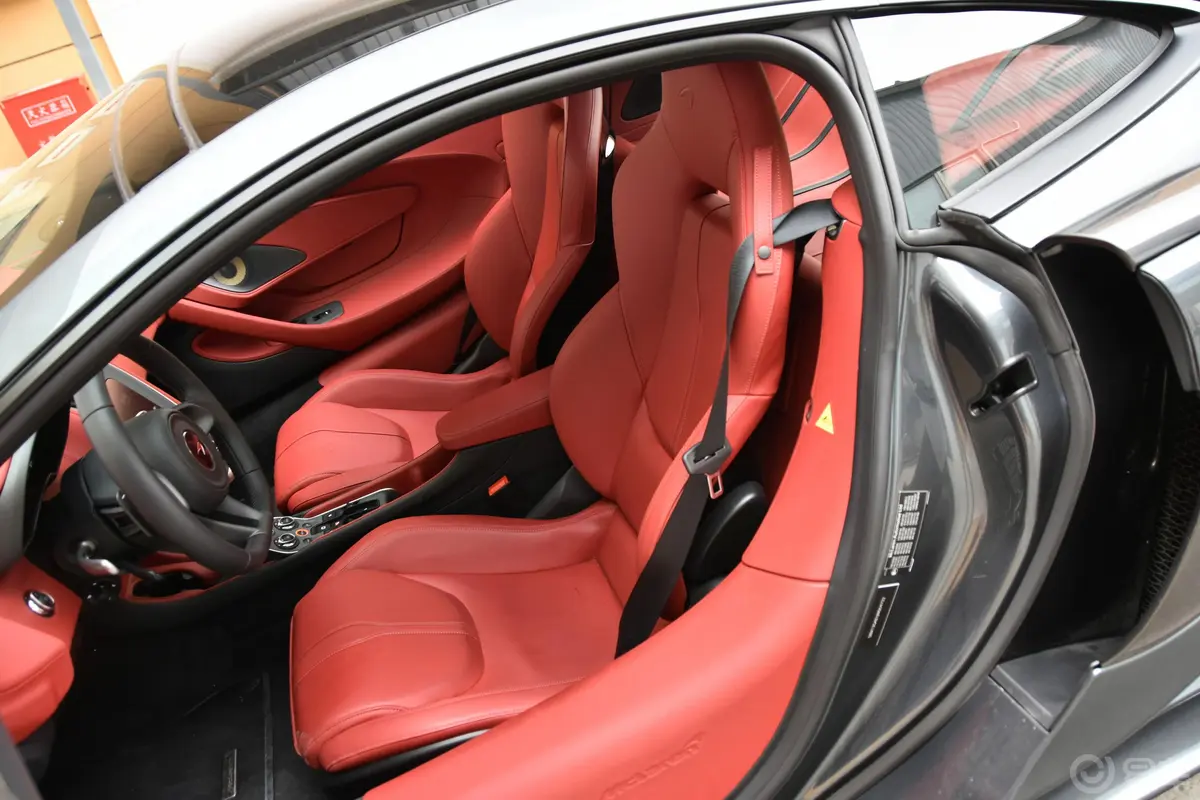 迈凯伦570GT3.8T Coupe驾驶员座椅