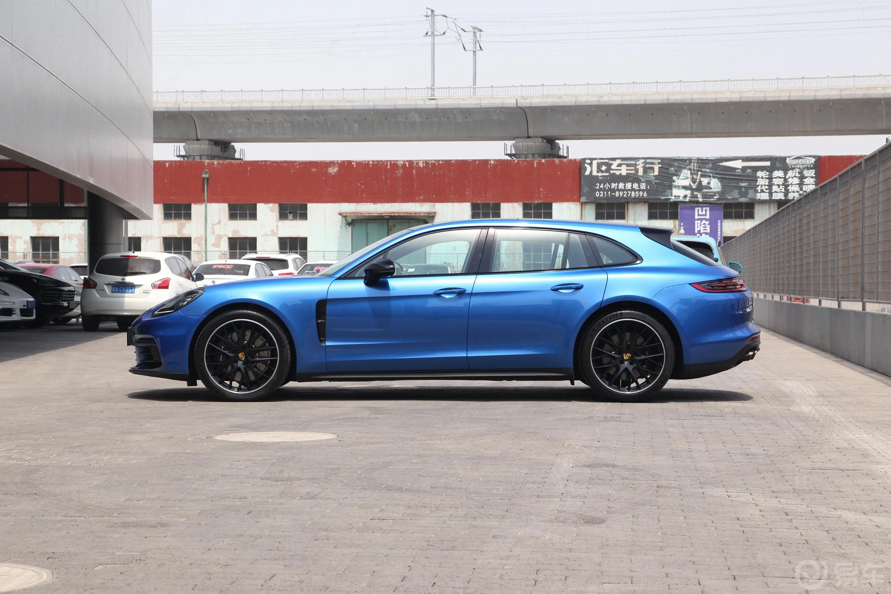 PanameraPanamera 4 Sport Turismo 2.9T正侧车头向左水平