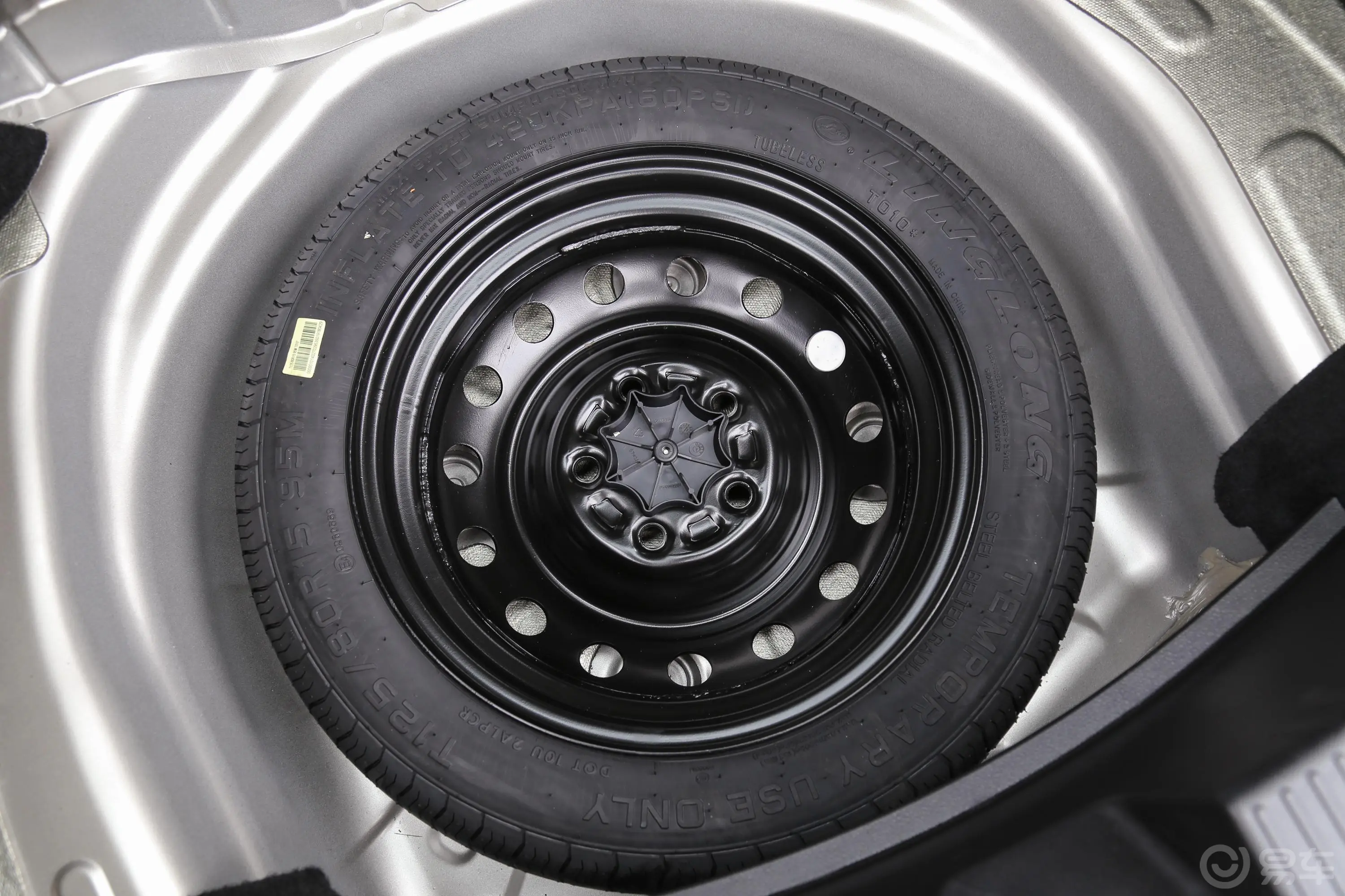 远景S1升级版 1.4T CVT 尊贵型备胎