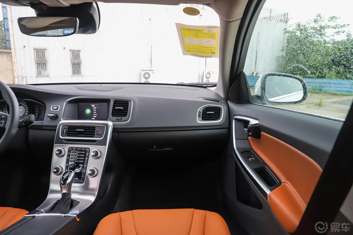 沃尔沃S60S60L 改款 T5 智进进阶版副驾驶位区域