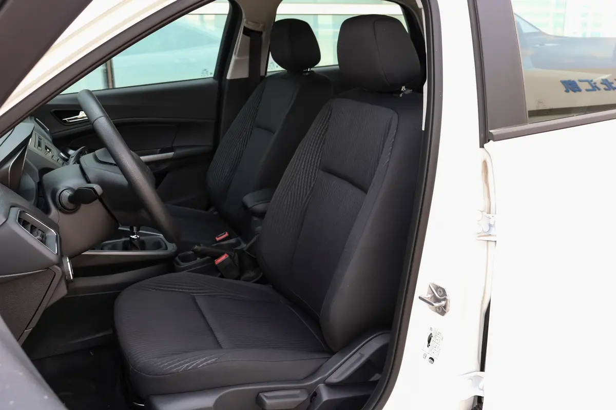 福睿斯改款 1.5L 手动 质享型 国VI驾驶员座椅