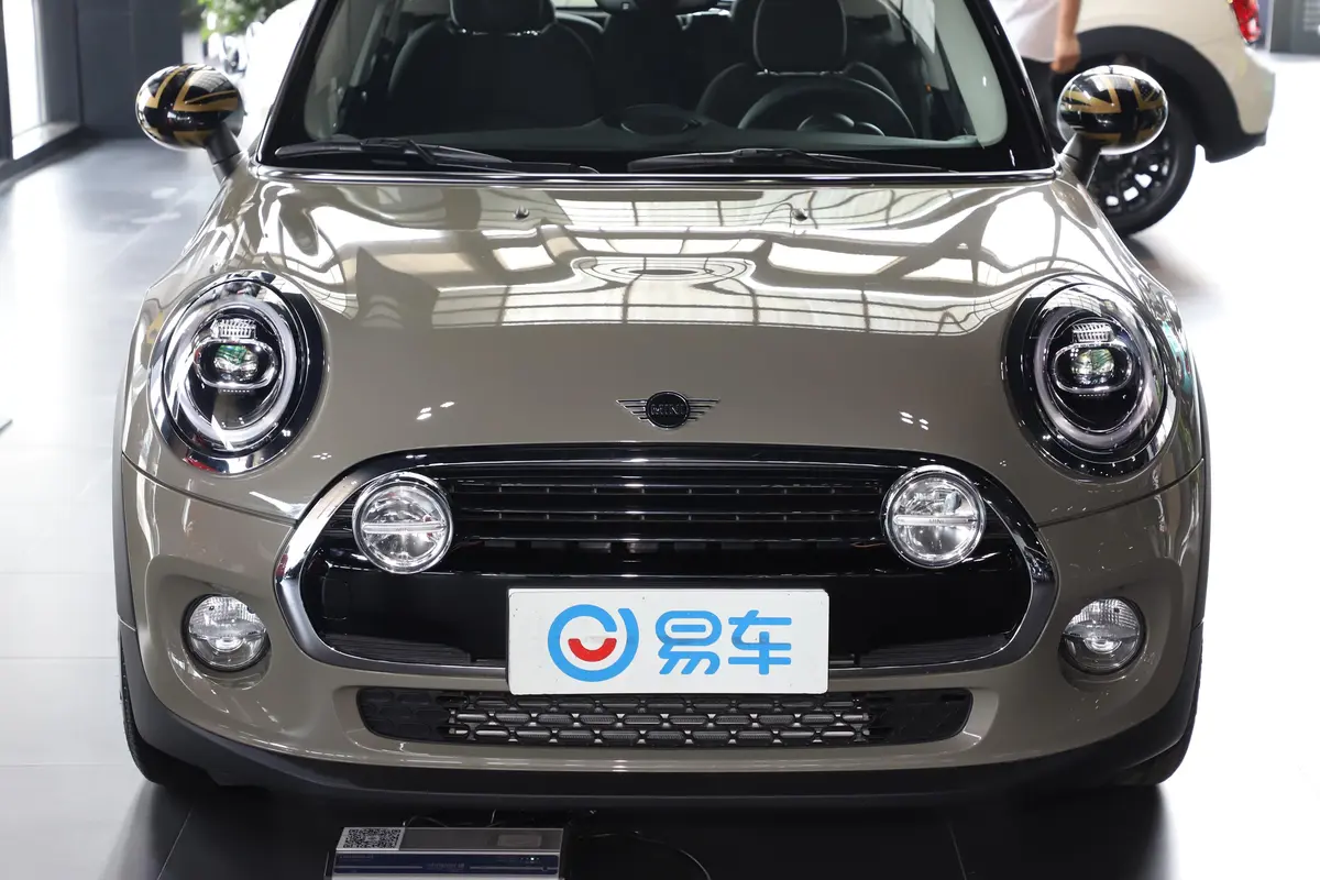 MINI1.5T COOPER 双离合 经典派 五门版外观