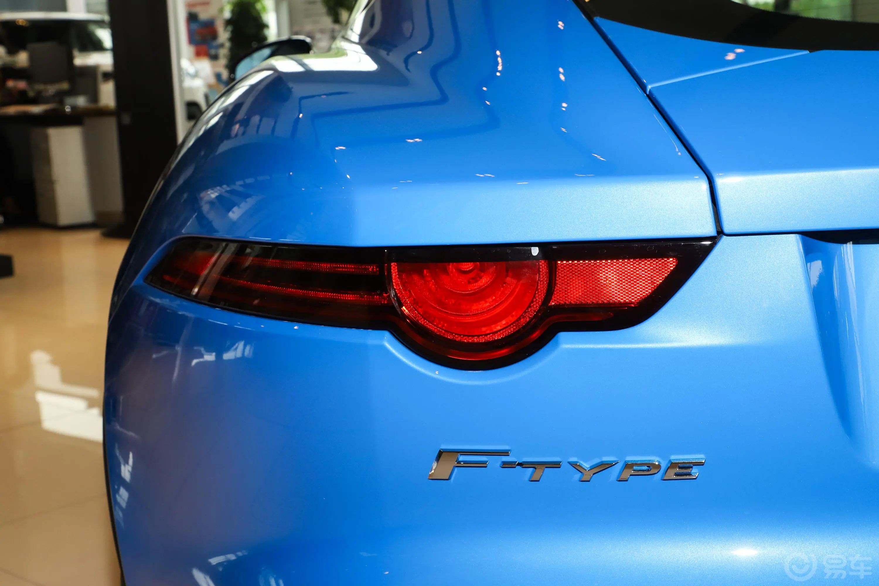 捷豹F-TYPE3.0T 四驱 R-Dynamic 硬顶版外观