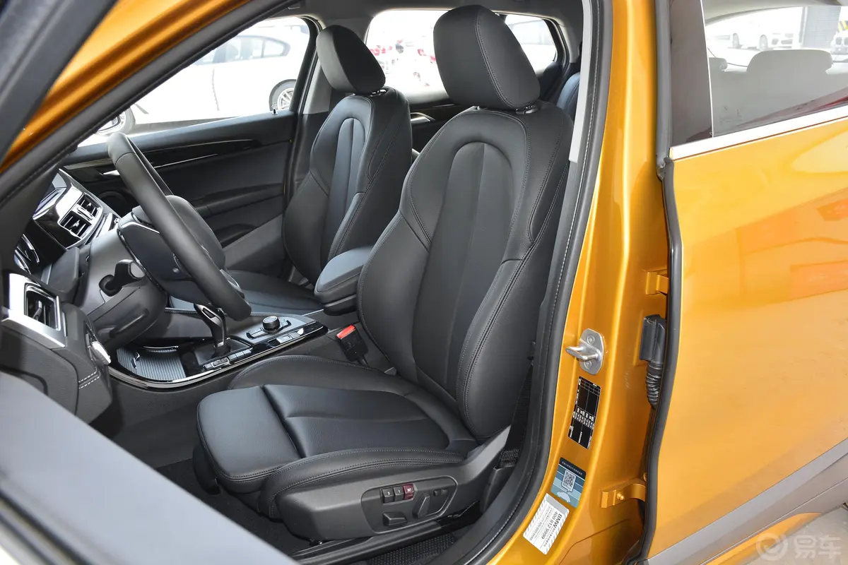 宝马X2(进口)sDrive25i 领先版 M越野套装 国VI驾驶员座椅