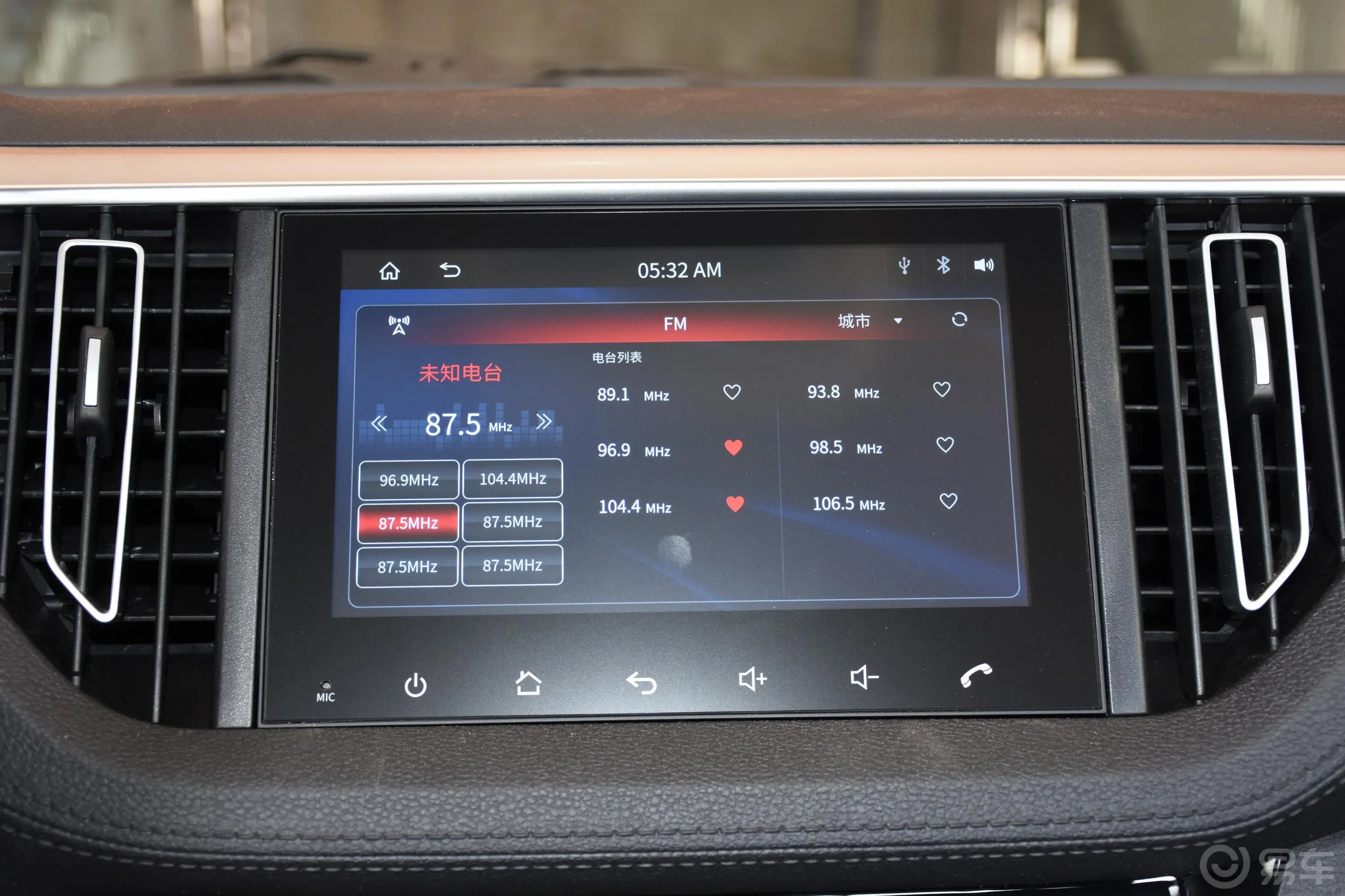 瑞迈S标轴版 2.0T 手动 两驱 豪华款 汽油 国V音响
