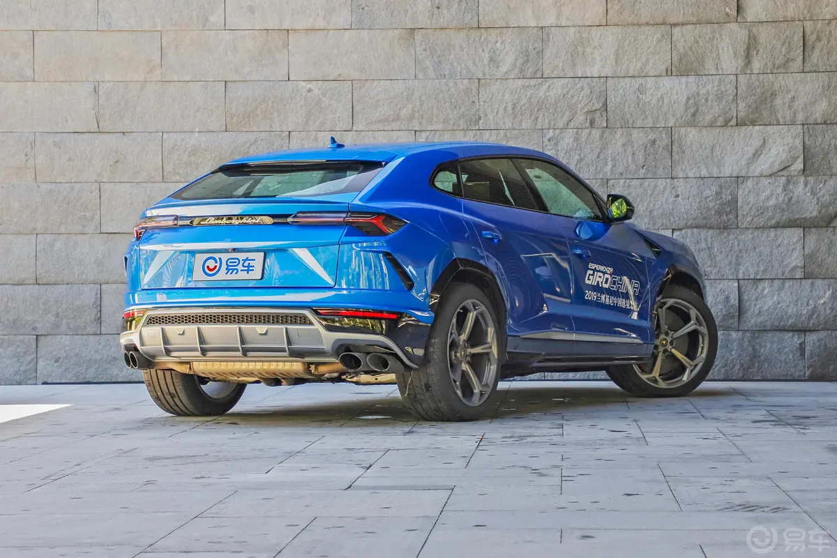 Urus4.0T V8外观