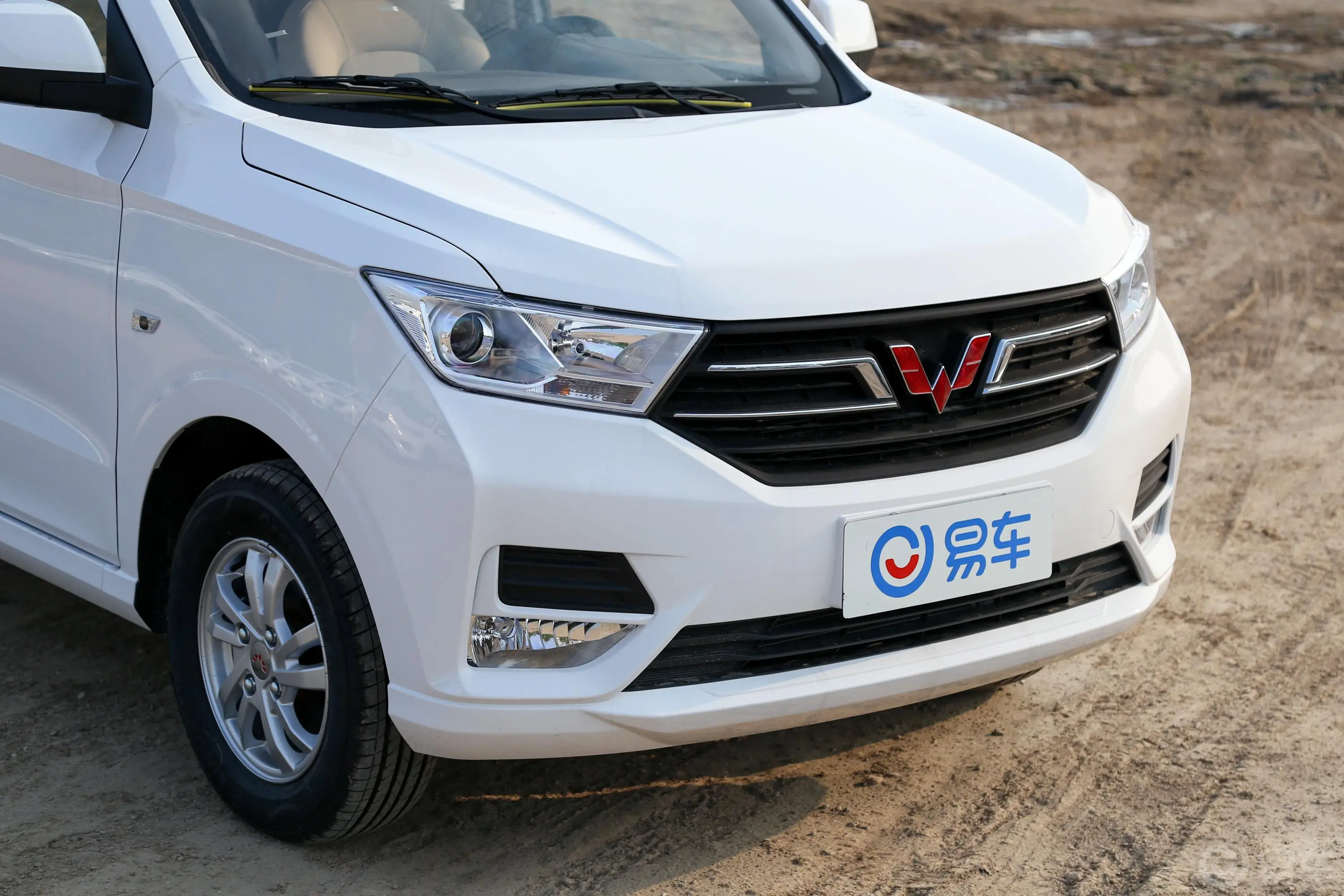 五菱宏光S1.5L 手动 标准型 国VI外观