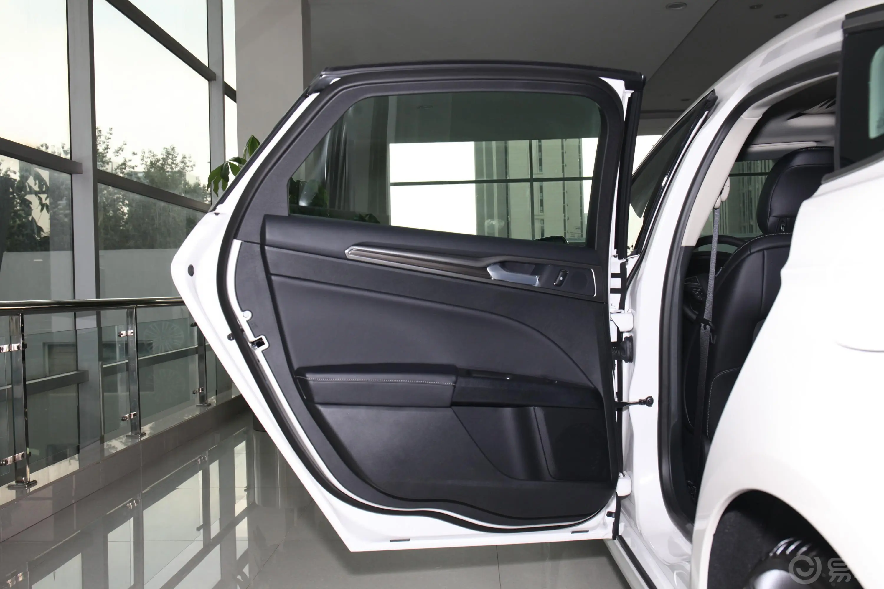 蒙迪欧EcoBoost 180 智控时尚型 国VI驾驶员侧后车门