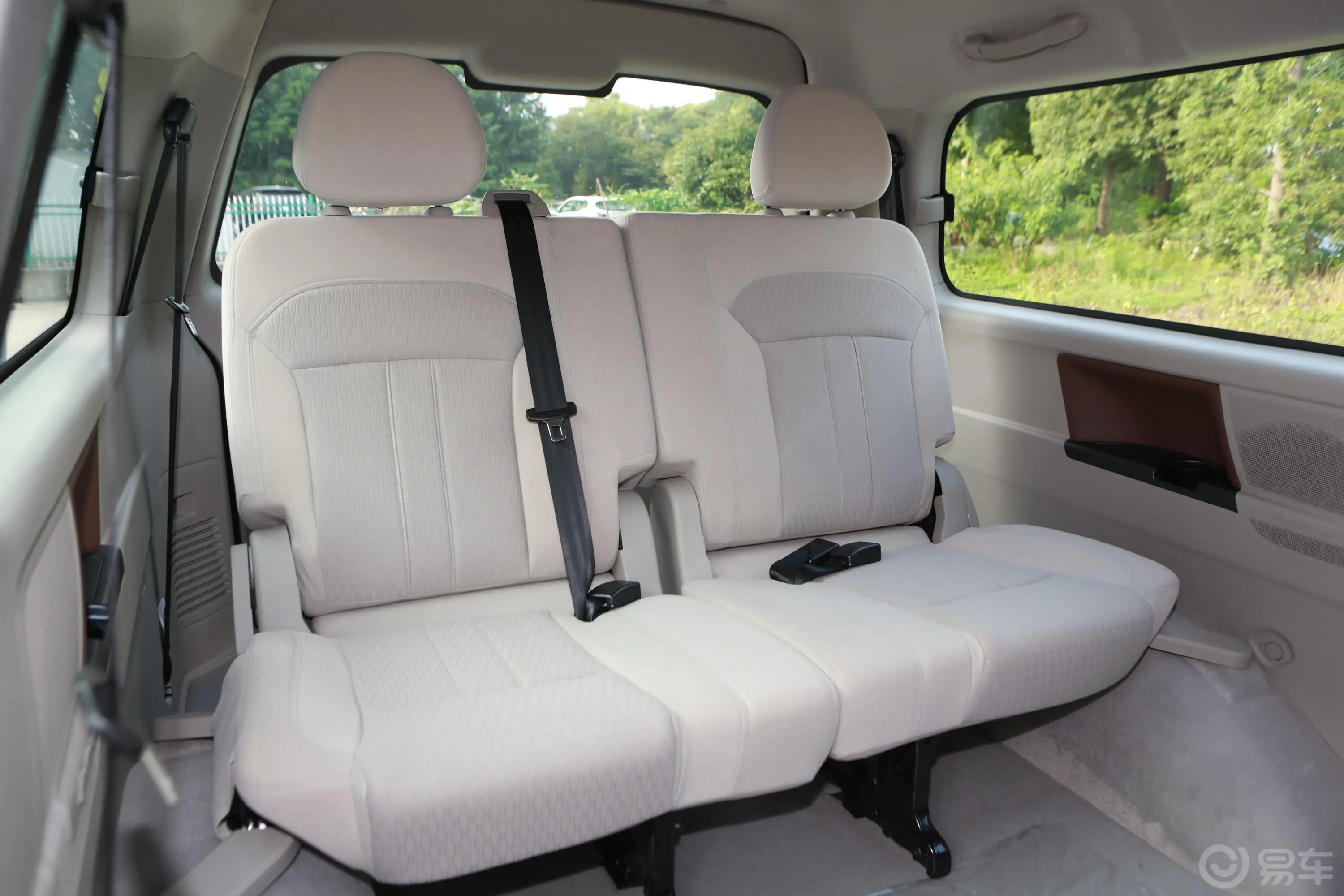 菱智M5L 1.6L 手动 舒适型 7座 国VI第三排座椅
