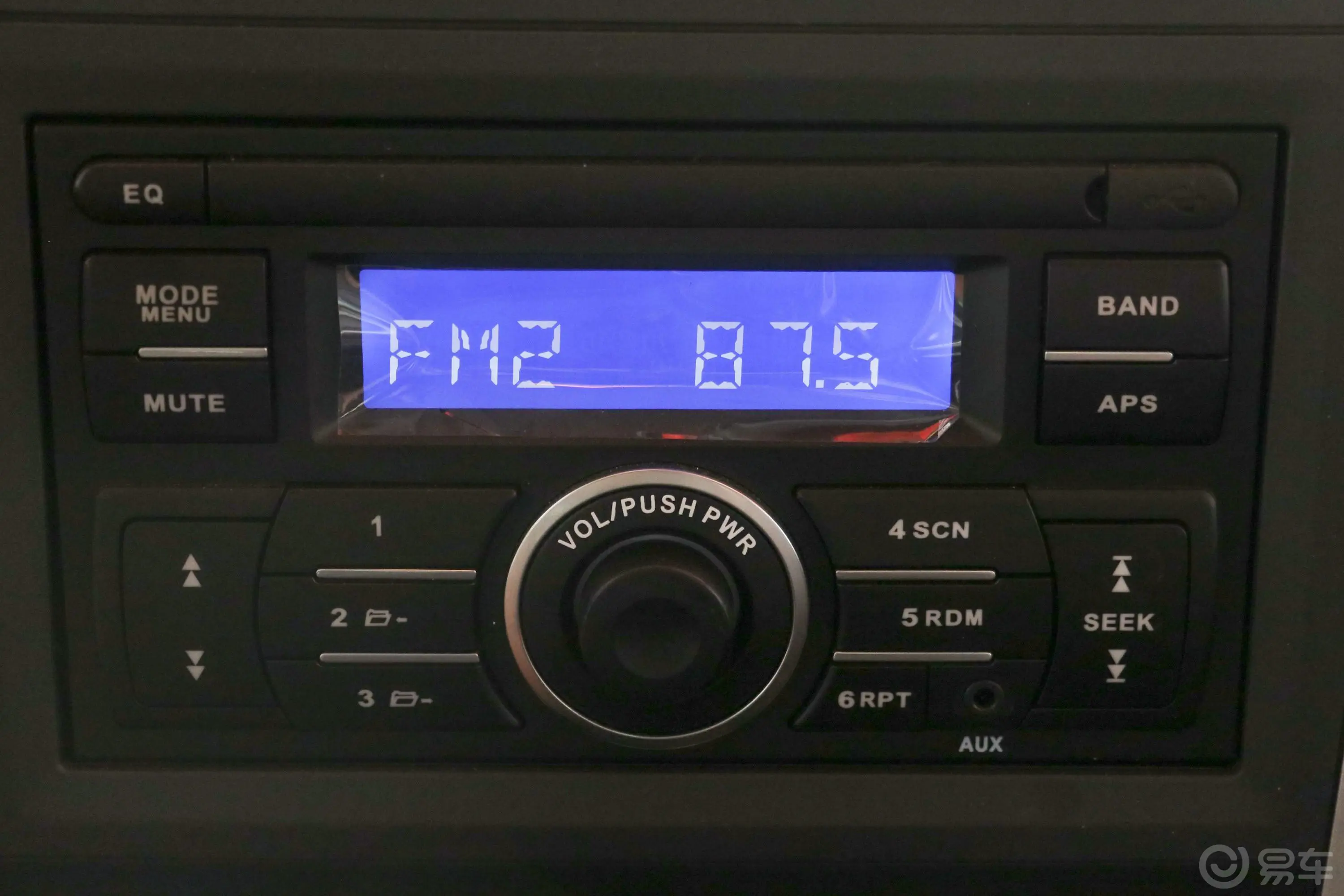 拓陆者E370周年 2.8T 手动 两驱 标箱高底盘 舒适版 柴油内饰