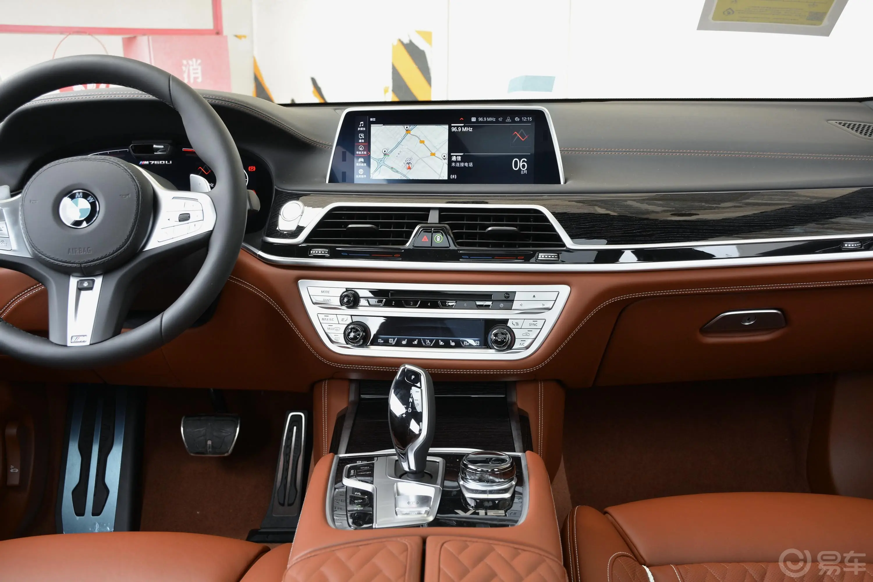 宝马7系M760Li xDrive V12 运动套装中控台整体