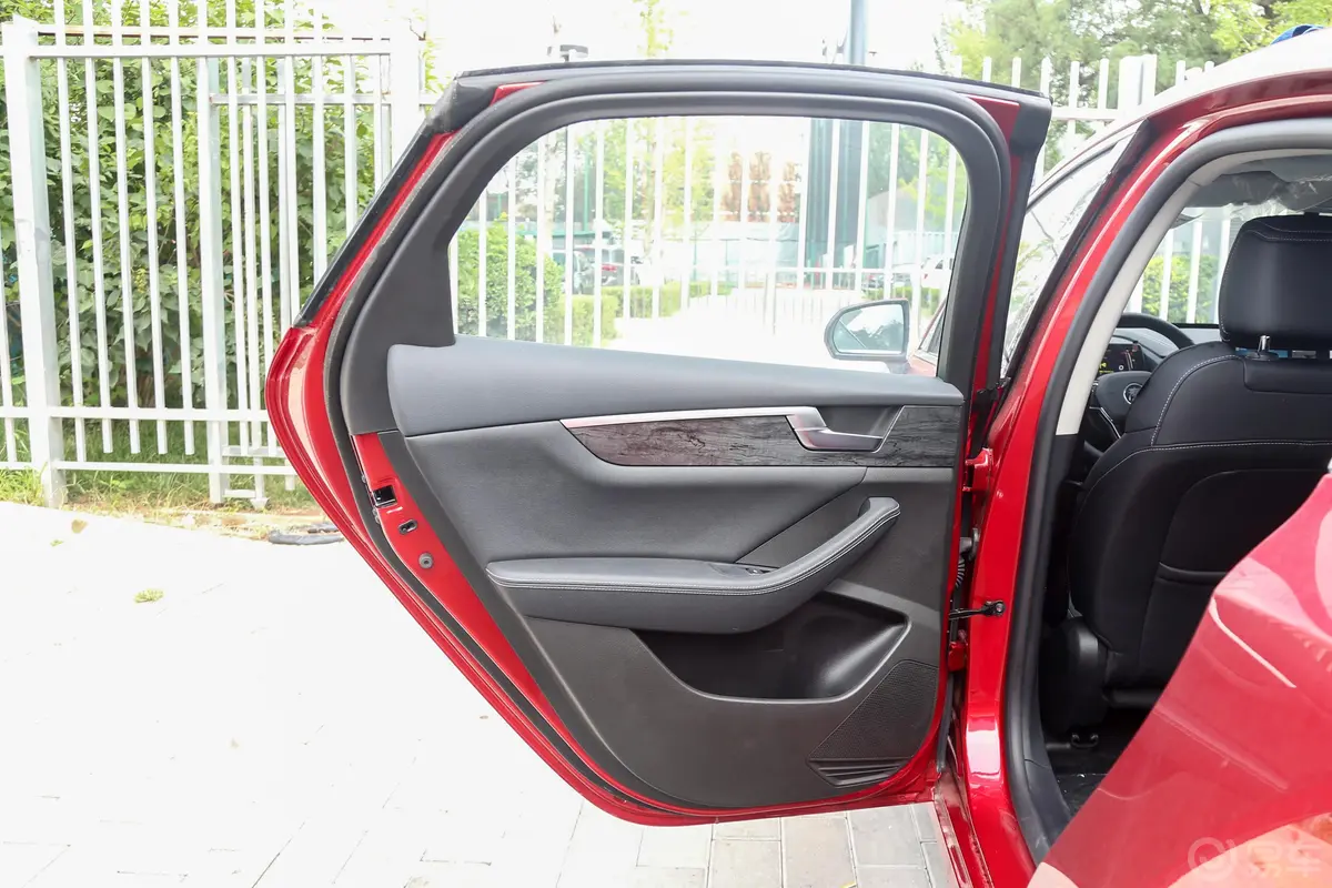秦Pro新能源EV 超能版 高功率版 智联领动型驾驶员侧后车门