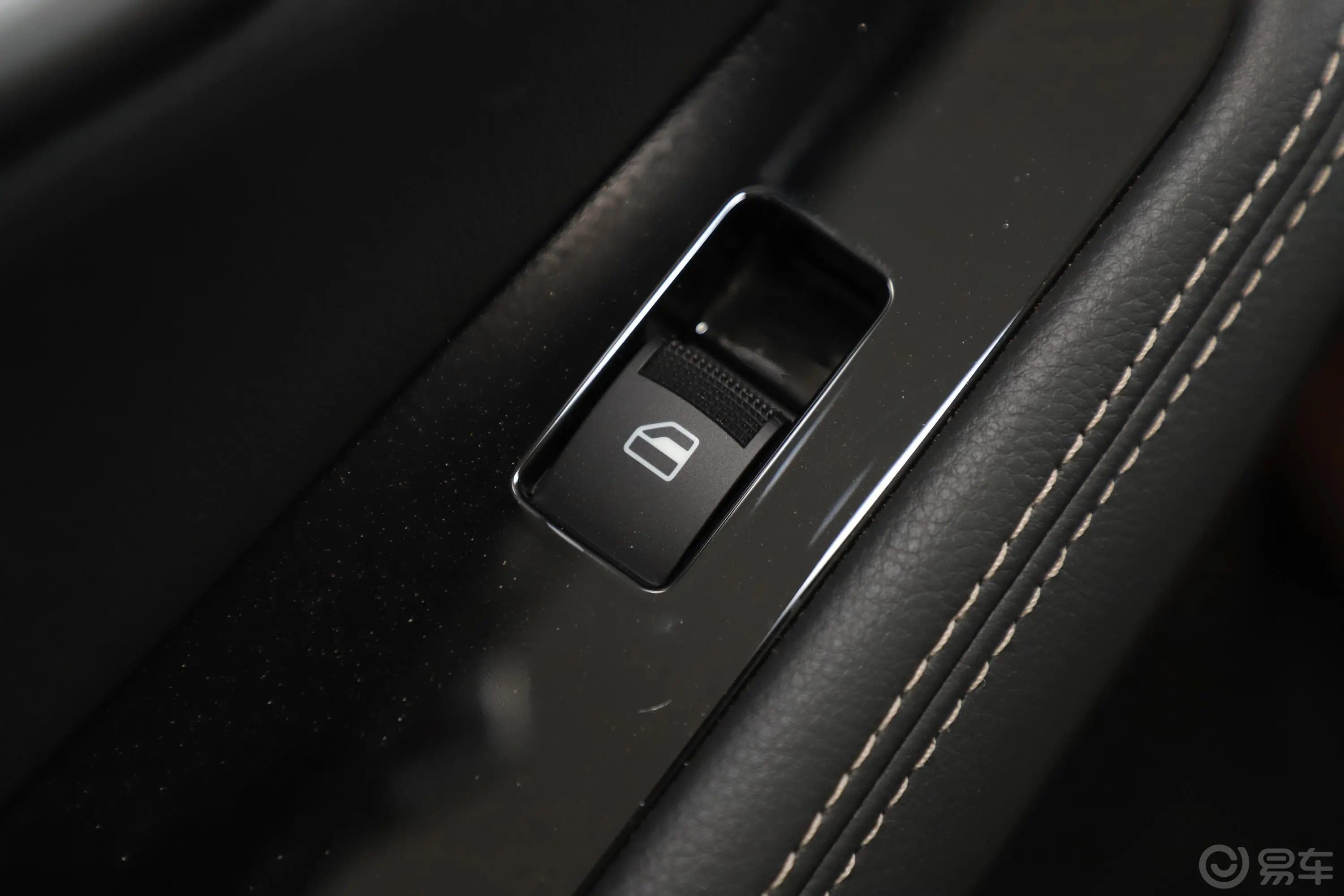 瑞迈S加长版 2.5T 手动 两驱 豪华款 柴油 国V后车窗调节