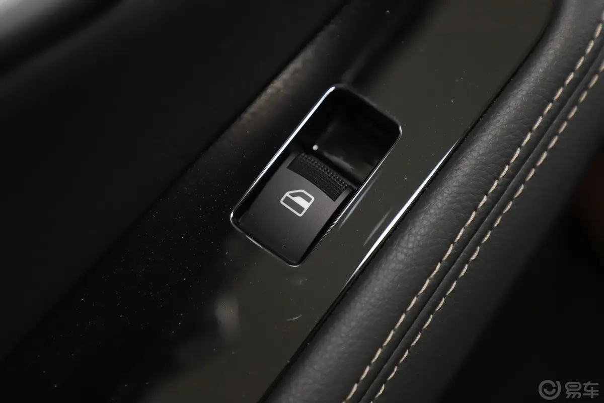 瑞迈S加长版 2.5T 手动 两驱 豪华款 柴油 国V后车窗调节