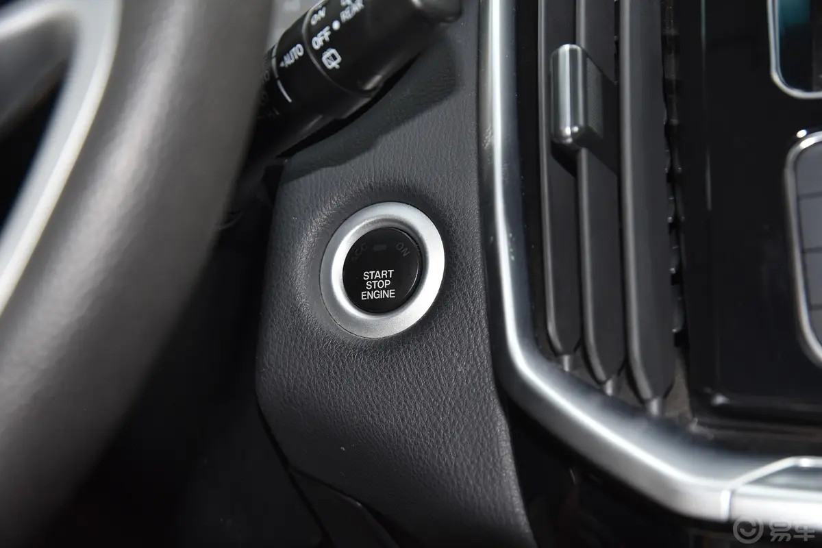 驭胜S3502.0T 手自一体 四驱 豪华版 5座 柴油钥匙孔或一键启动按键