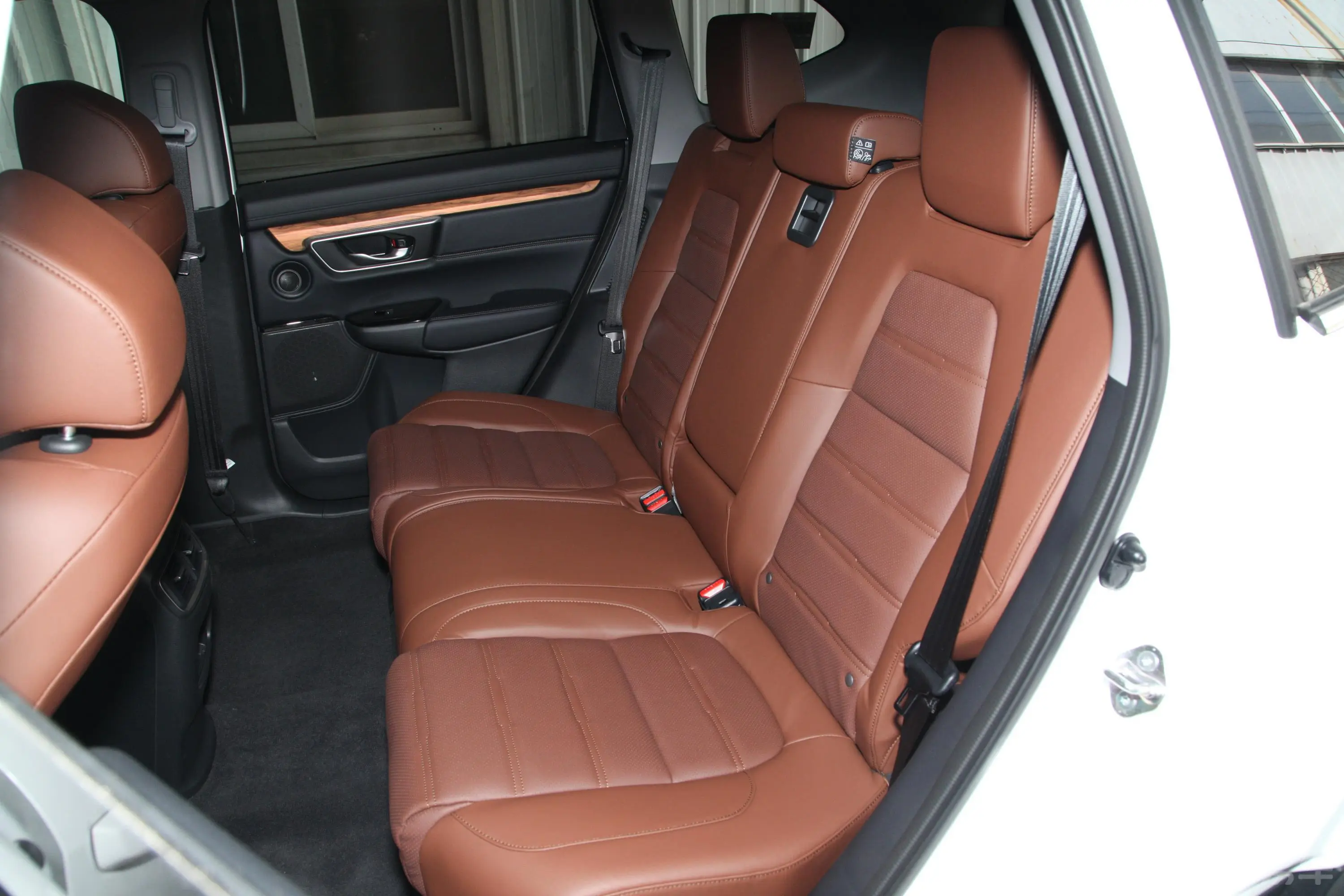 本田CR-V混动 2.0L 两驱 净驰版 国VI后排座椅