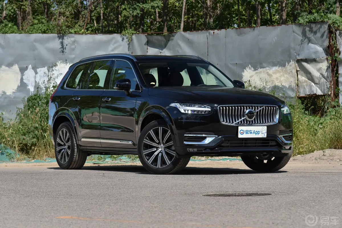 沃尔沃XC90T6 智尊豪华版 7座侧前45度车头向右水平