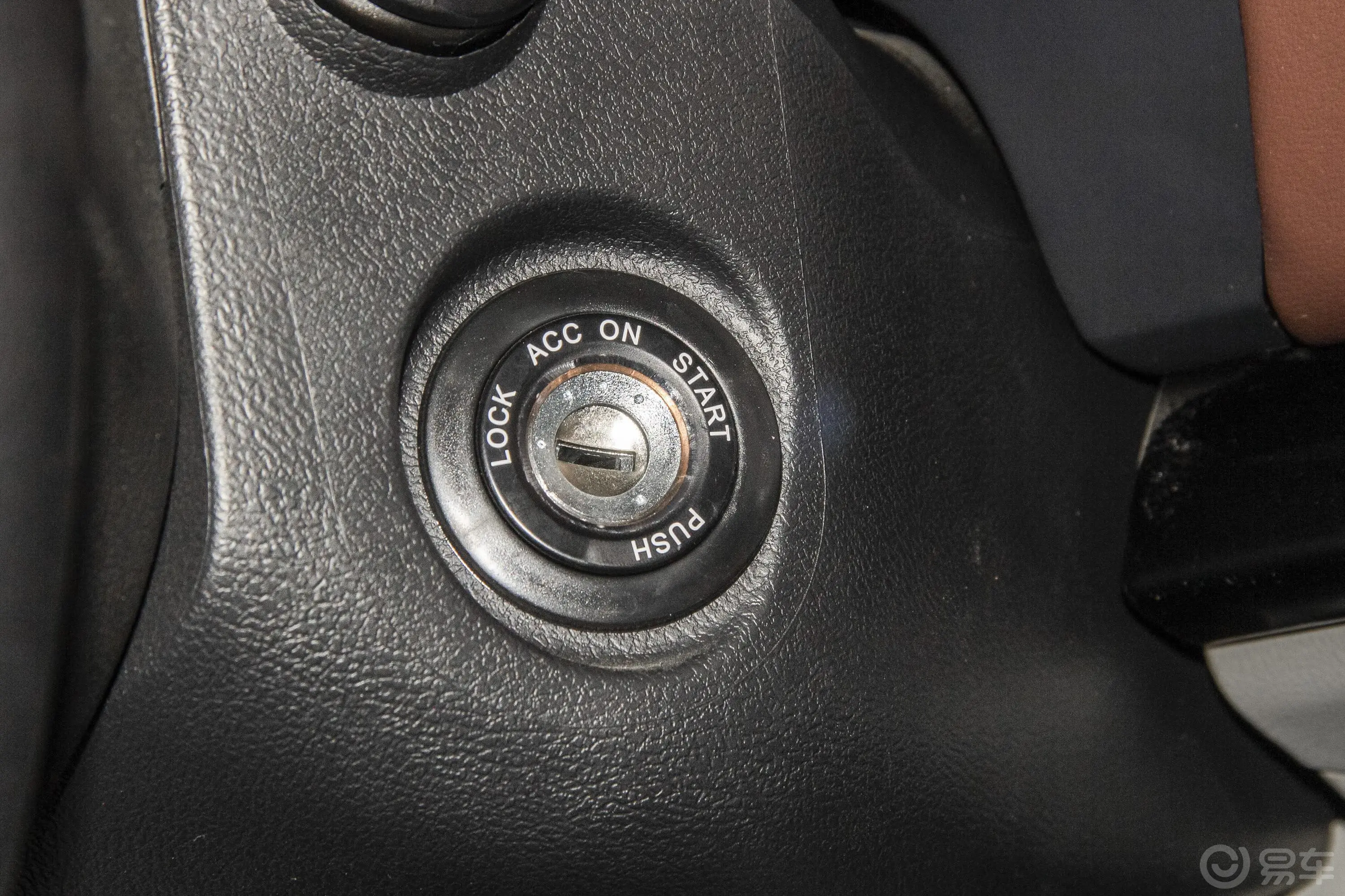 瑞风M51.9CTI 手动 商务版 柴油钥匙孔或一键启动按键