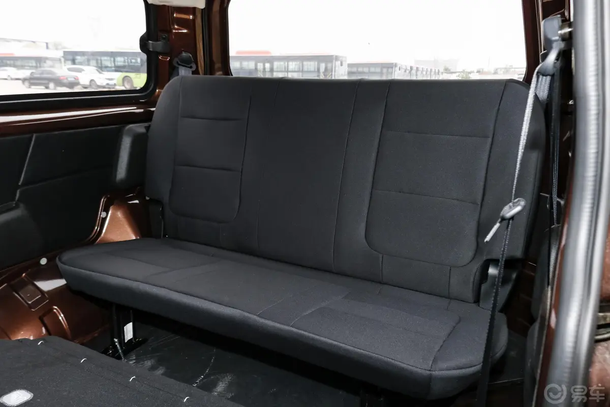 欧诺S欧诺S 1.5L 手动 经济版(空调) 国VI第三排座椅