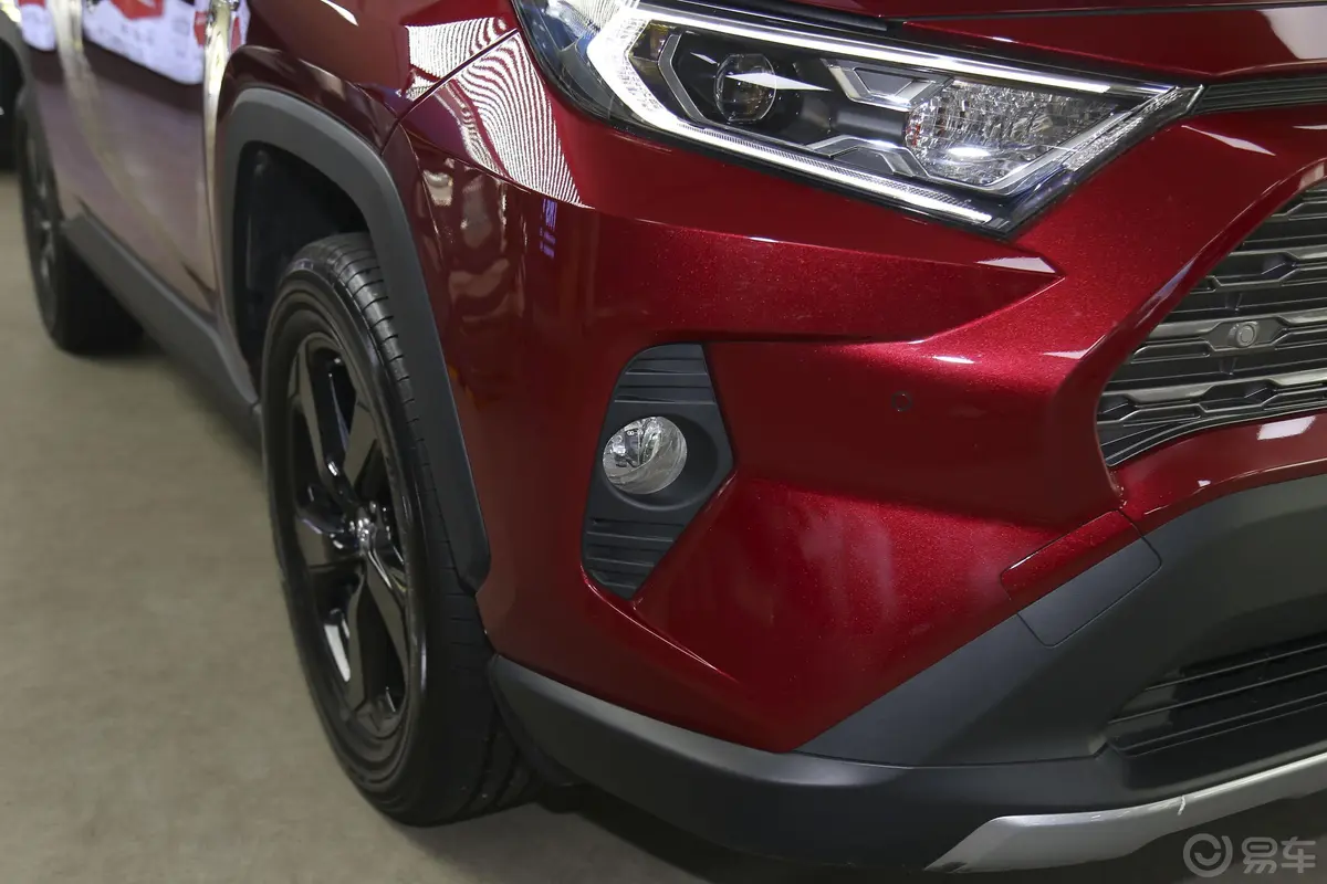 RAV4荣放双擎 2.5L E-CVT 四驱 旗舰版外观