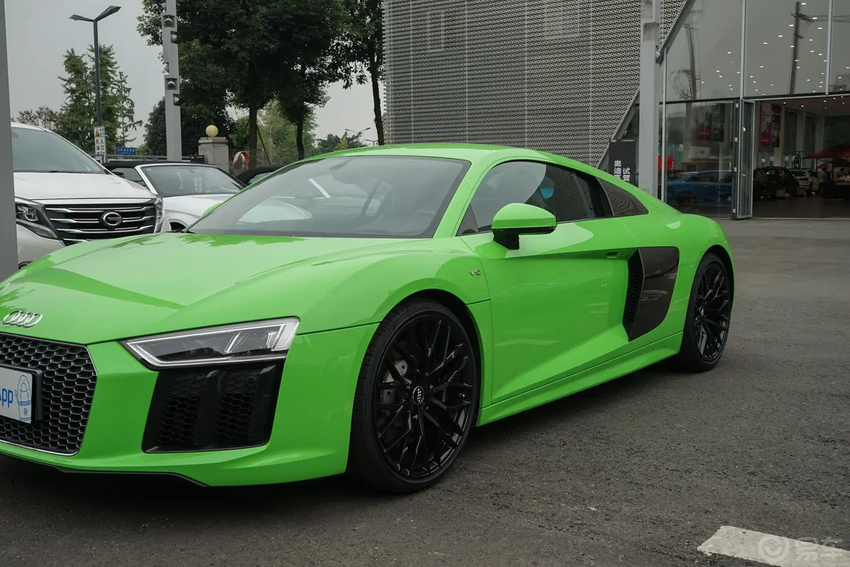 奥迪R8V10 Coupe Performance外观