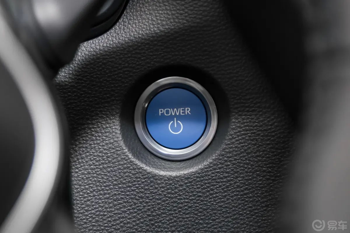 雷凌双擎 1.8L E-CVT 尊享版 国VI钥匙孔或一键启动按键