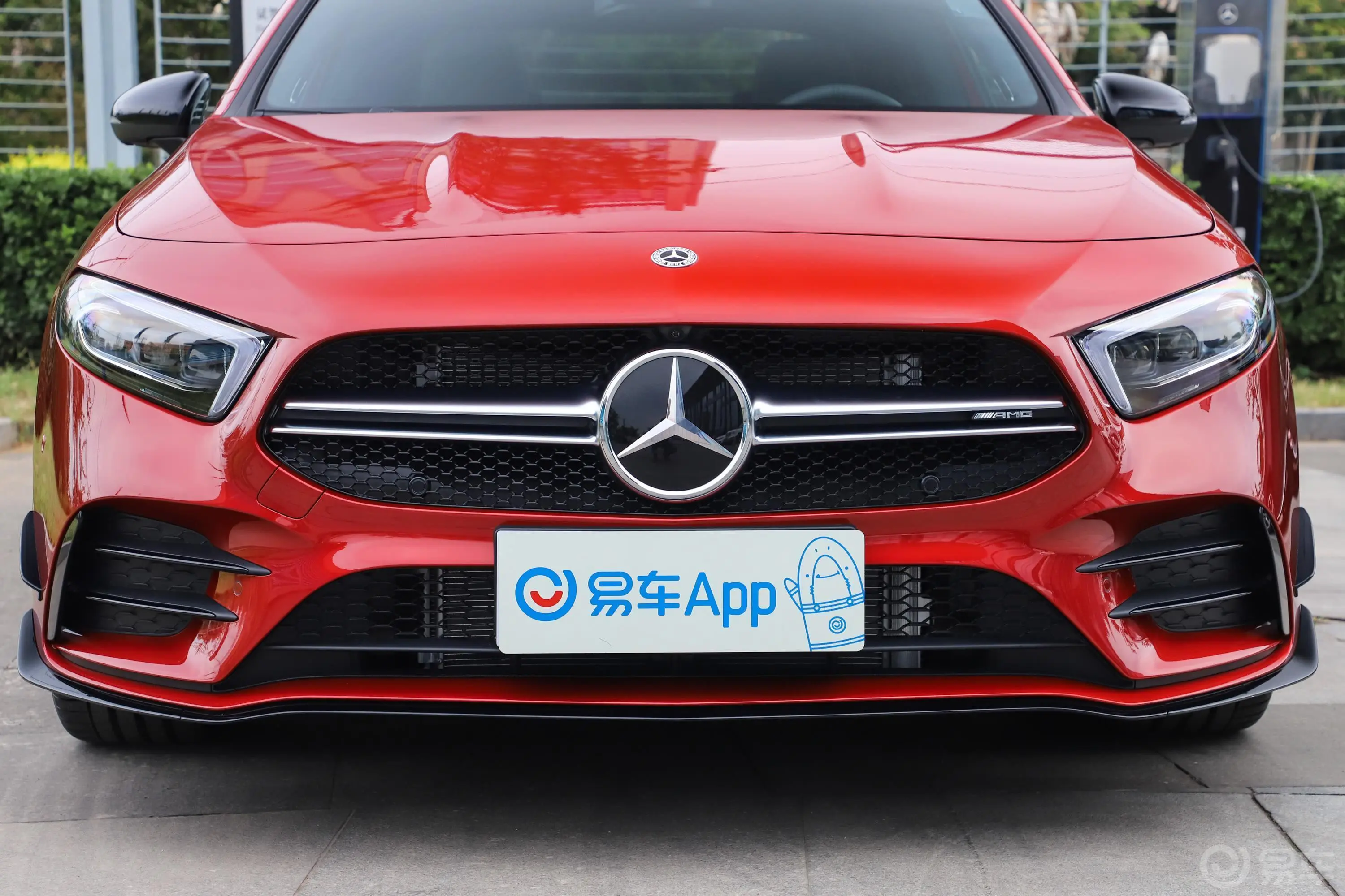 奔驰A级 AMGA 35 L 4MATIC 先型特别版外观