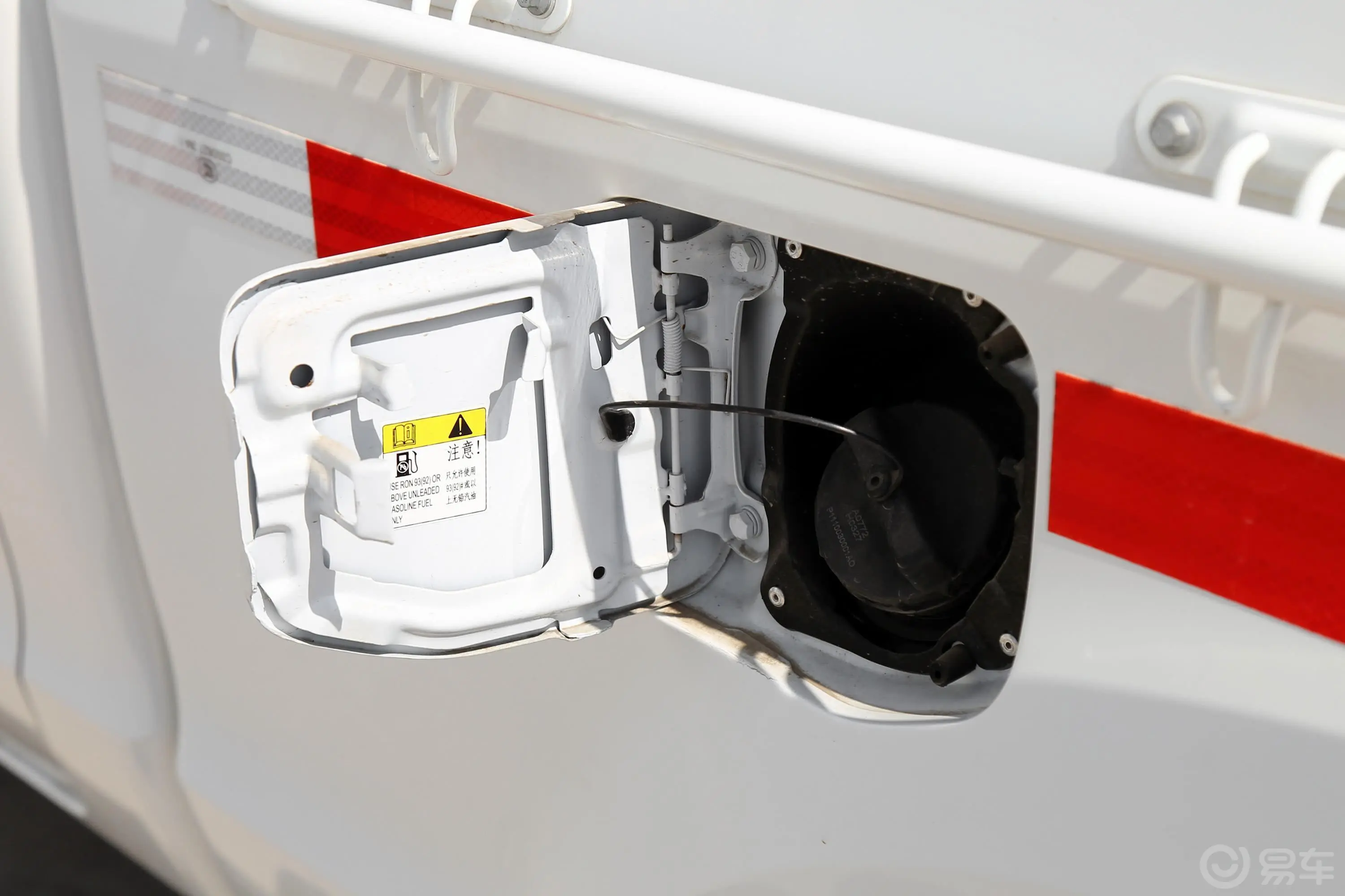 拓陆者E32.4L 手动 两驱 长箱 舒适版 汽油油箱盖