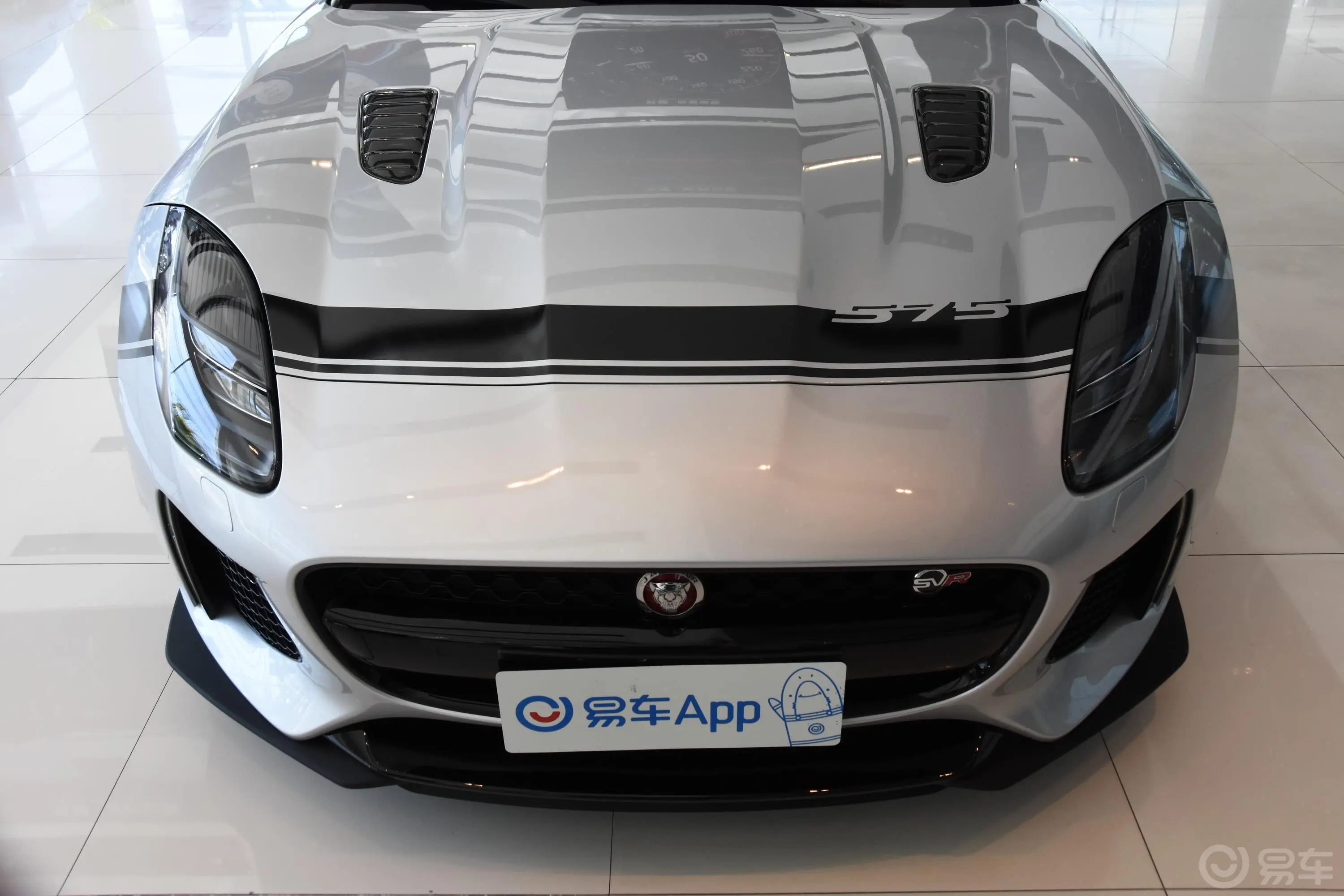 捷豹F-TYPE5.0T 四驱 SVR 硬顶版外观