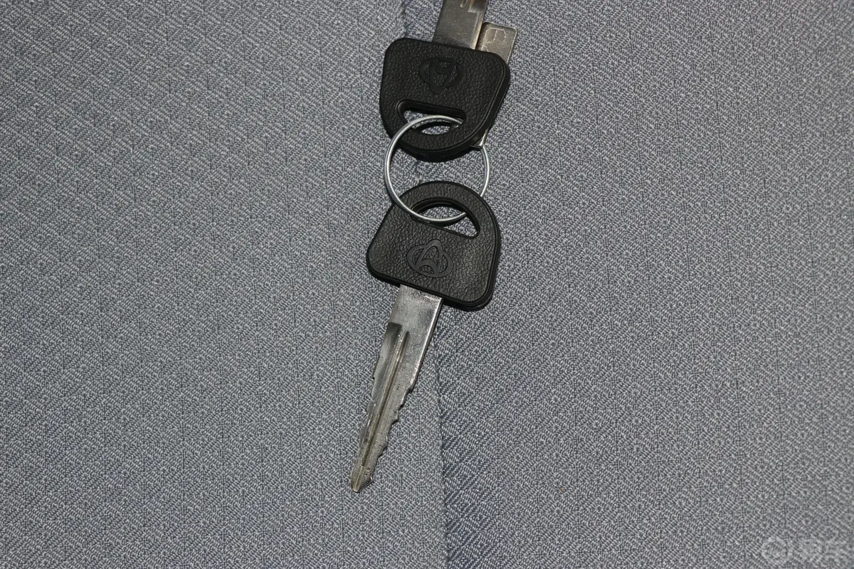 长安星卡C系列1.2L 手动 单排 标准型JL473Q钥匙正面