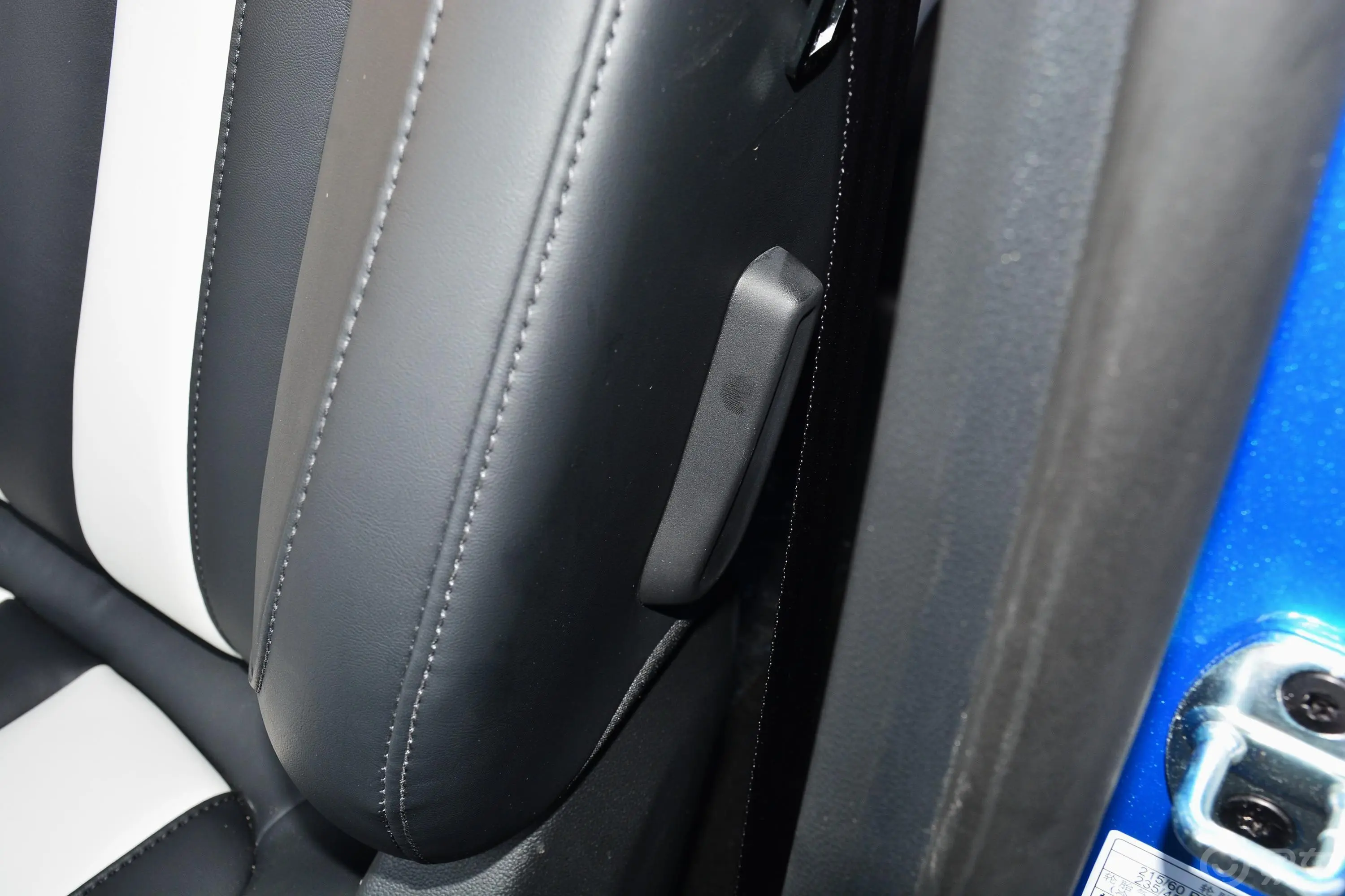 荣威RX5 MAX400TGI 双离合 两驱 智能座舱豪华版内饰
