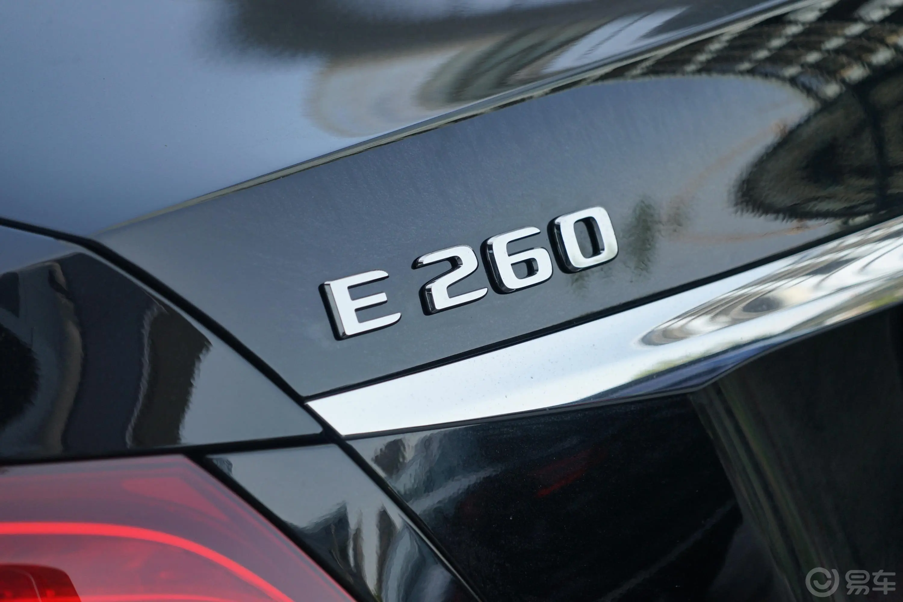 奔驰E级(进口)E 260 运动版外观