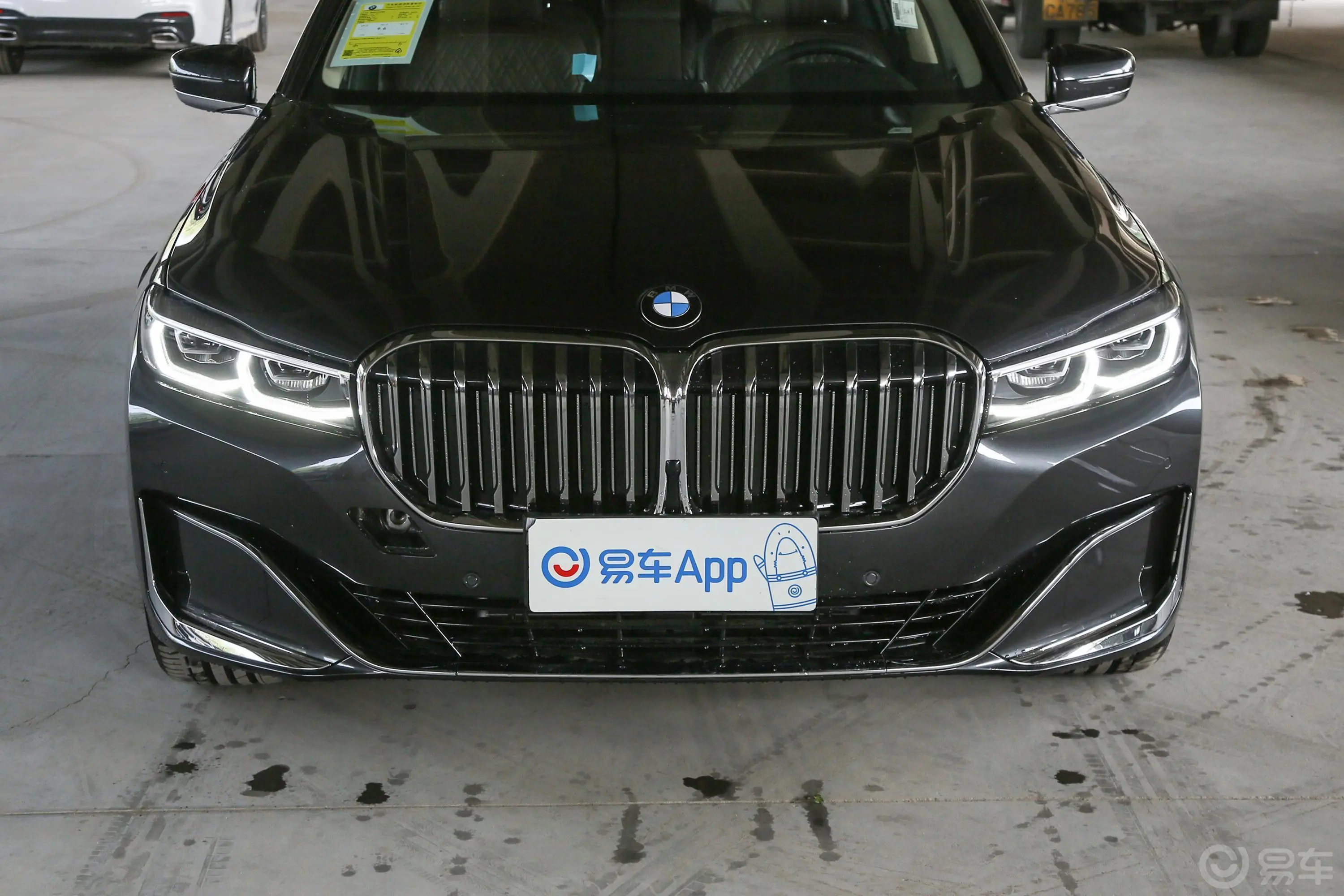 宝马7系740Li 领先型 豪华套装外观