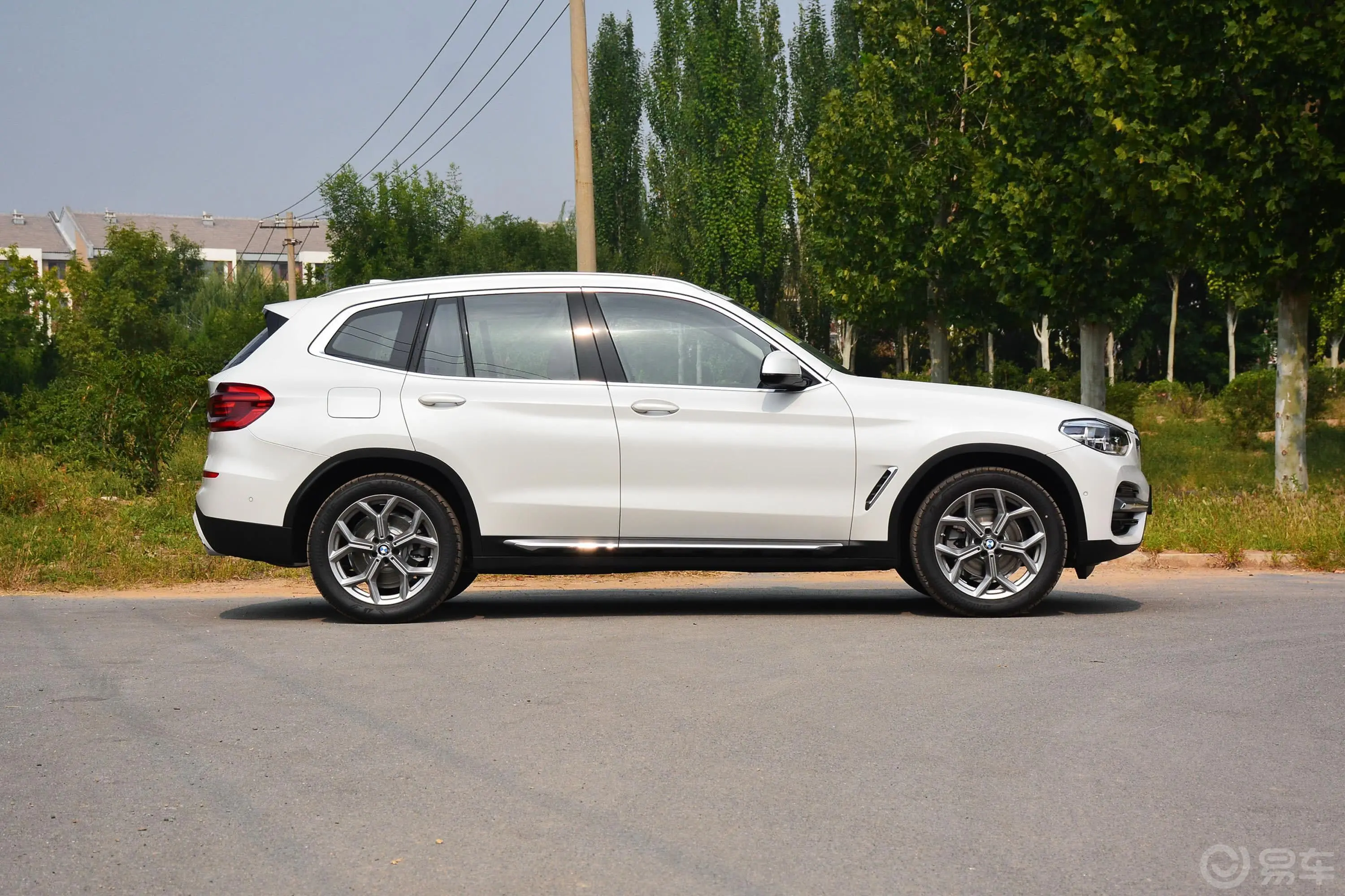 宝马X3xDrive 28i 豪华套装外观