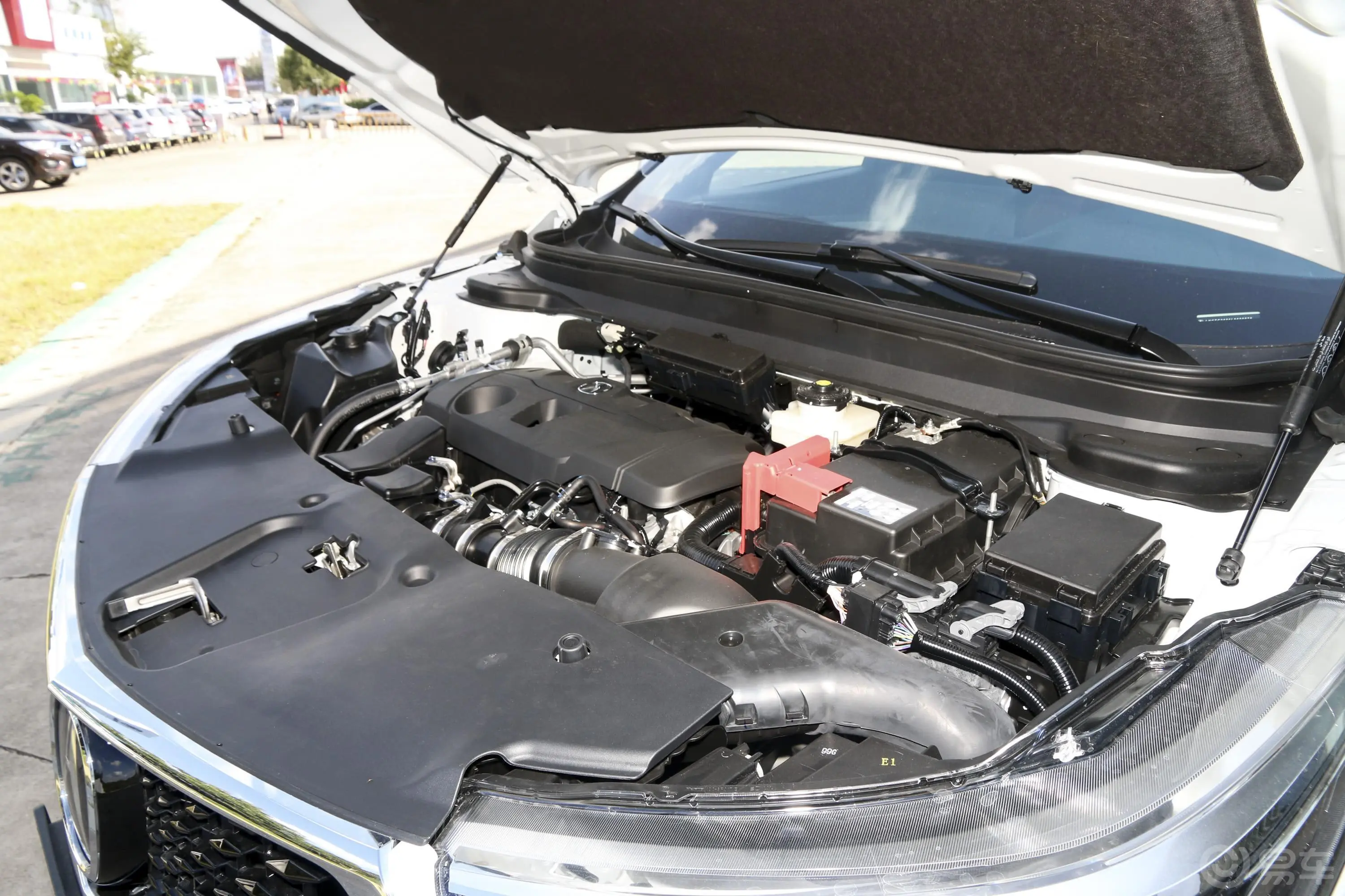 讴歌RDX2.0T 手自一体 四驱 钻享·魅版 国VI外观